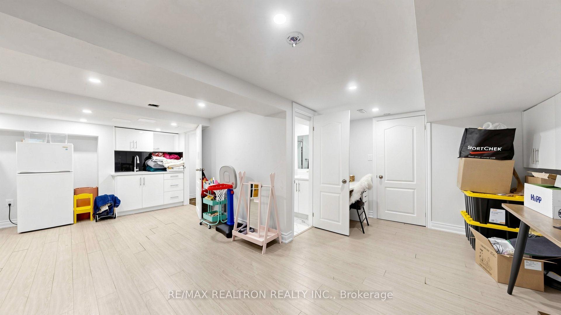 Photo 42 of 349 Siena Court, Oshawa, McLaughlin — HOMEH