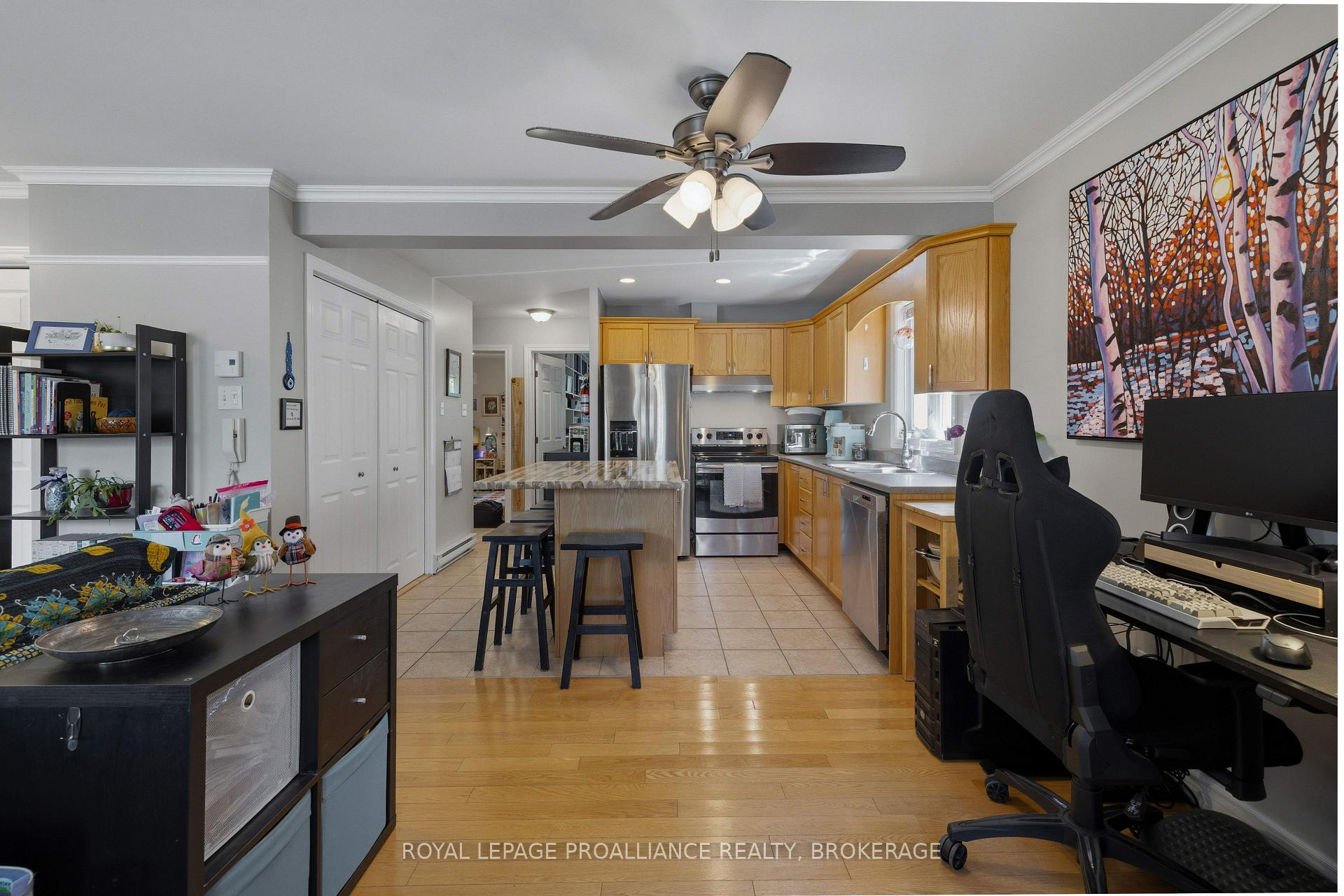 Photo 8 of Unit 2104, 225 Oak Street, Gananoque, Gananoque — HOMEH