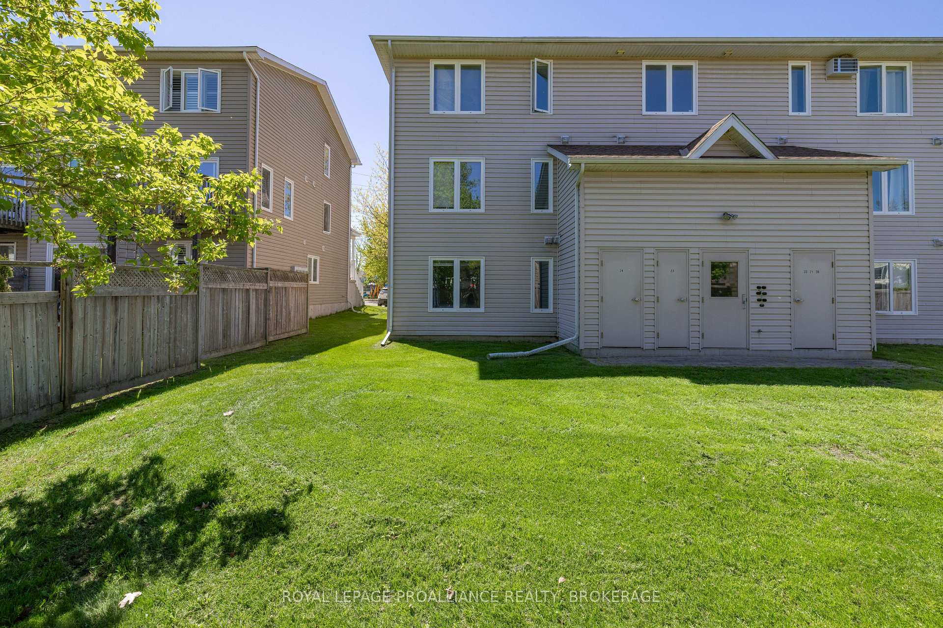 Photo 22 of Unit 2104, 225 Oak Street, Gananoque, Gananoque — HOMEH