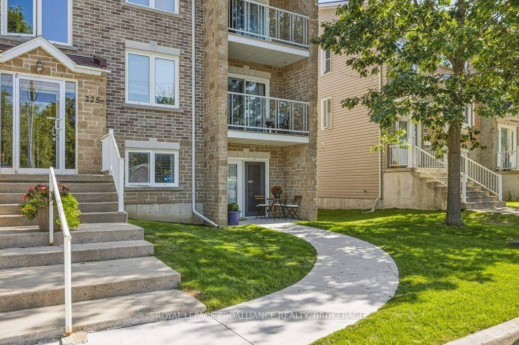 Photo 4 of Unit 2104, 225 Oak Street, Gananoque, Gananoque — HOMEH