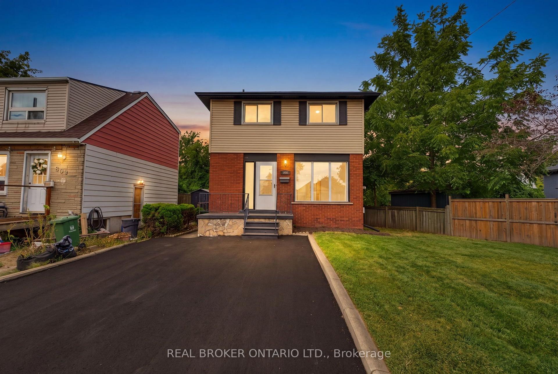 Photo 2 of 805 Tate Avenue, Hamilton, Parkview — HOMEH
