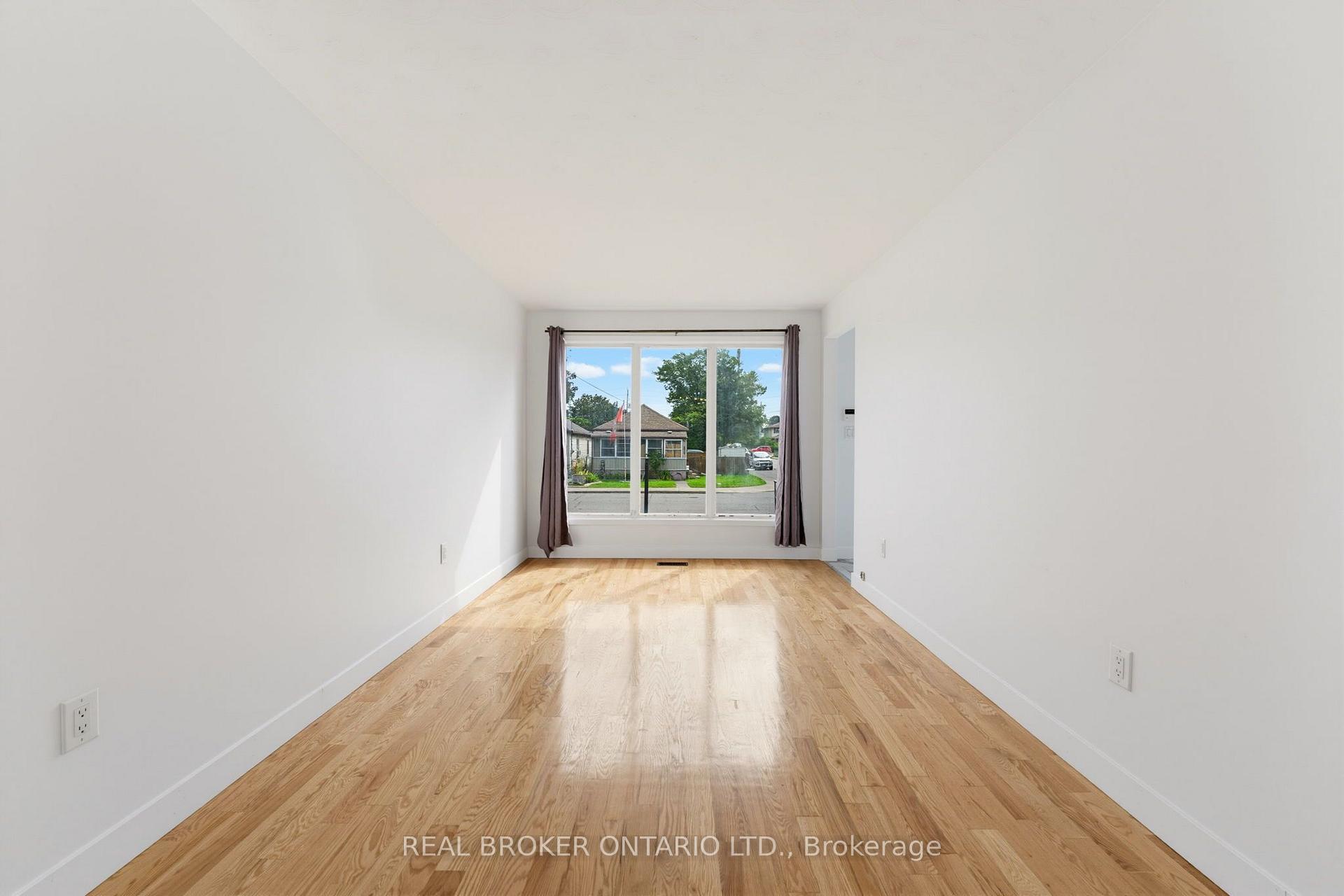 Photo 10 of 805 Tate Avenue, Hamilton, Parkview — HOMEH