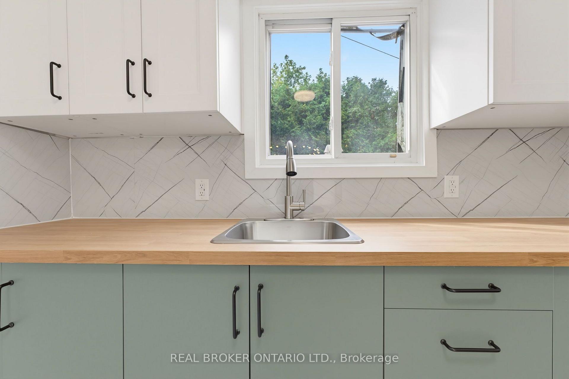 Photo 18 of 805 Tate Avenue, Hamilton, Parkview — HOMEH