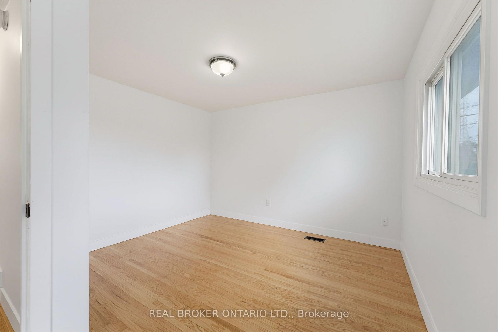 Photo 25 of 805 Tate Avenue, Hamilton, Parkview — HOMEH