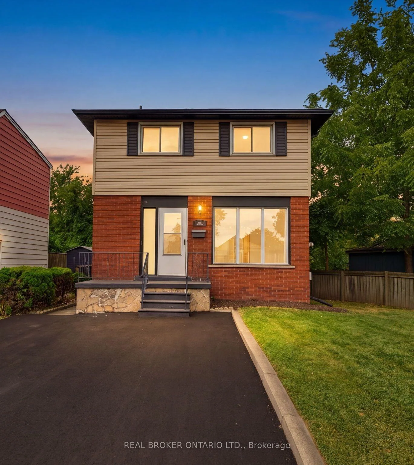 Photo 3 of 805 Tate Avenue, Hamilton, Parkview — HOMEH