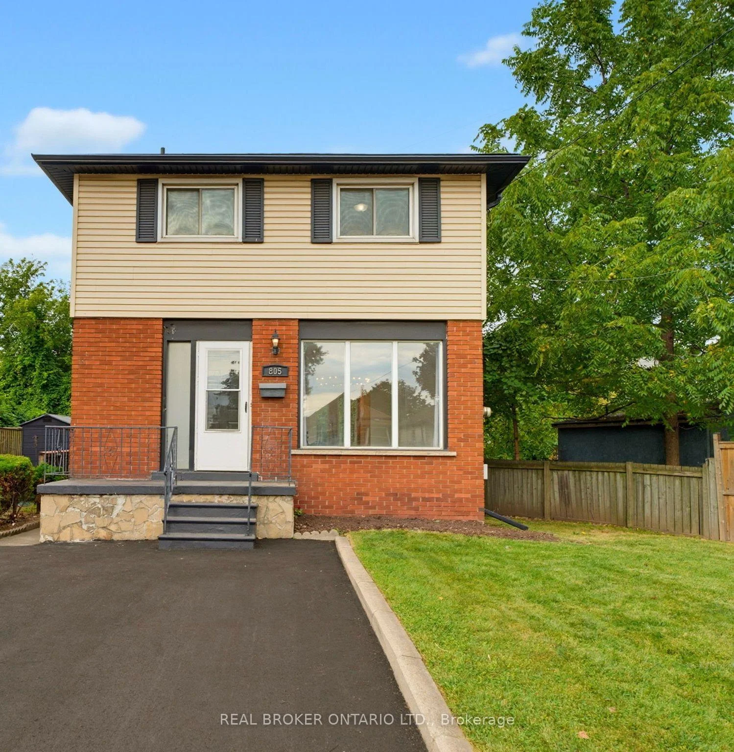 Photo 6 of 805 Tate Avenue, Hamilton, Parkview — HOMEH