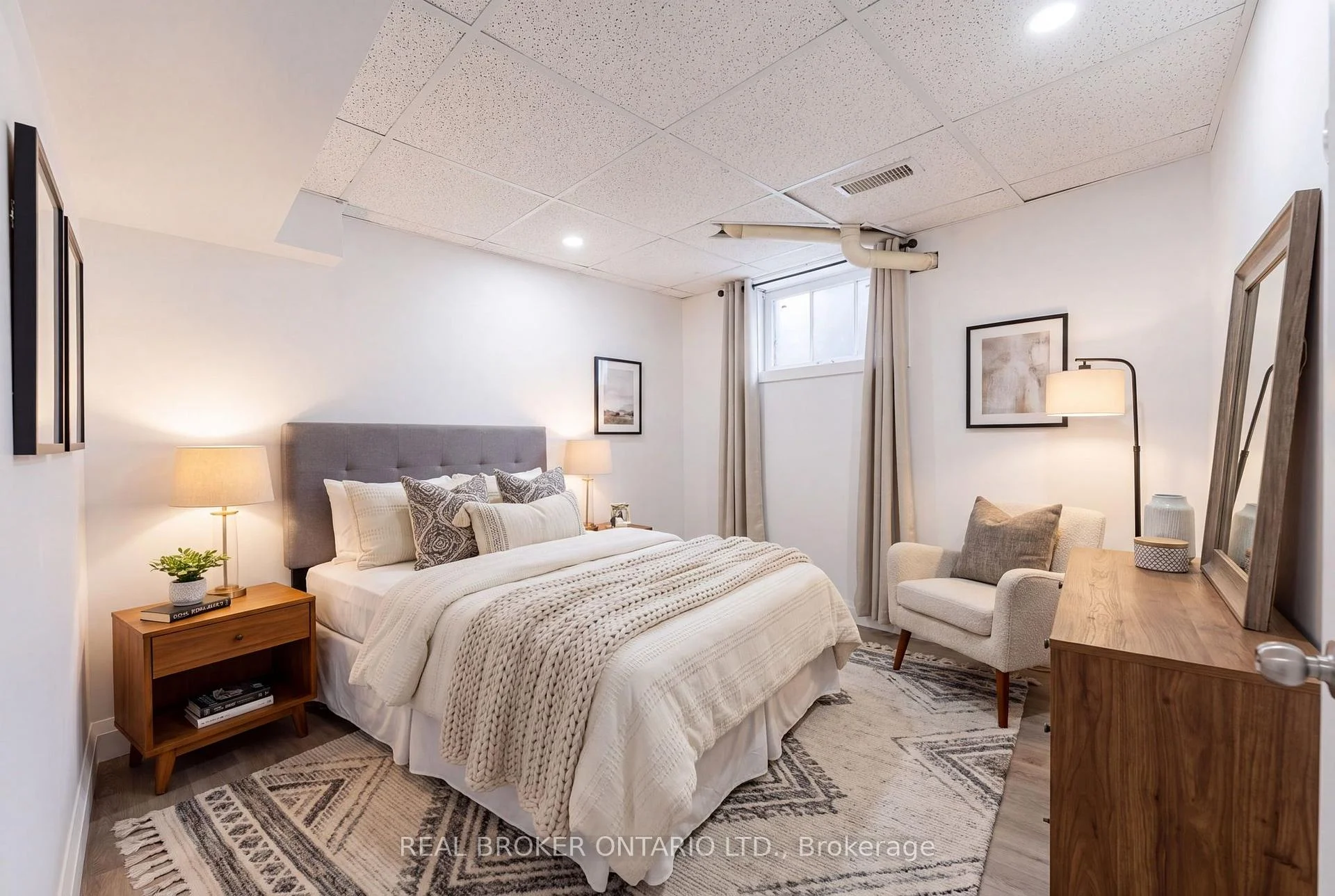 Photo 31 of 805 Tate Avenue, Hamilton, Parkview — HOMEH