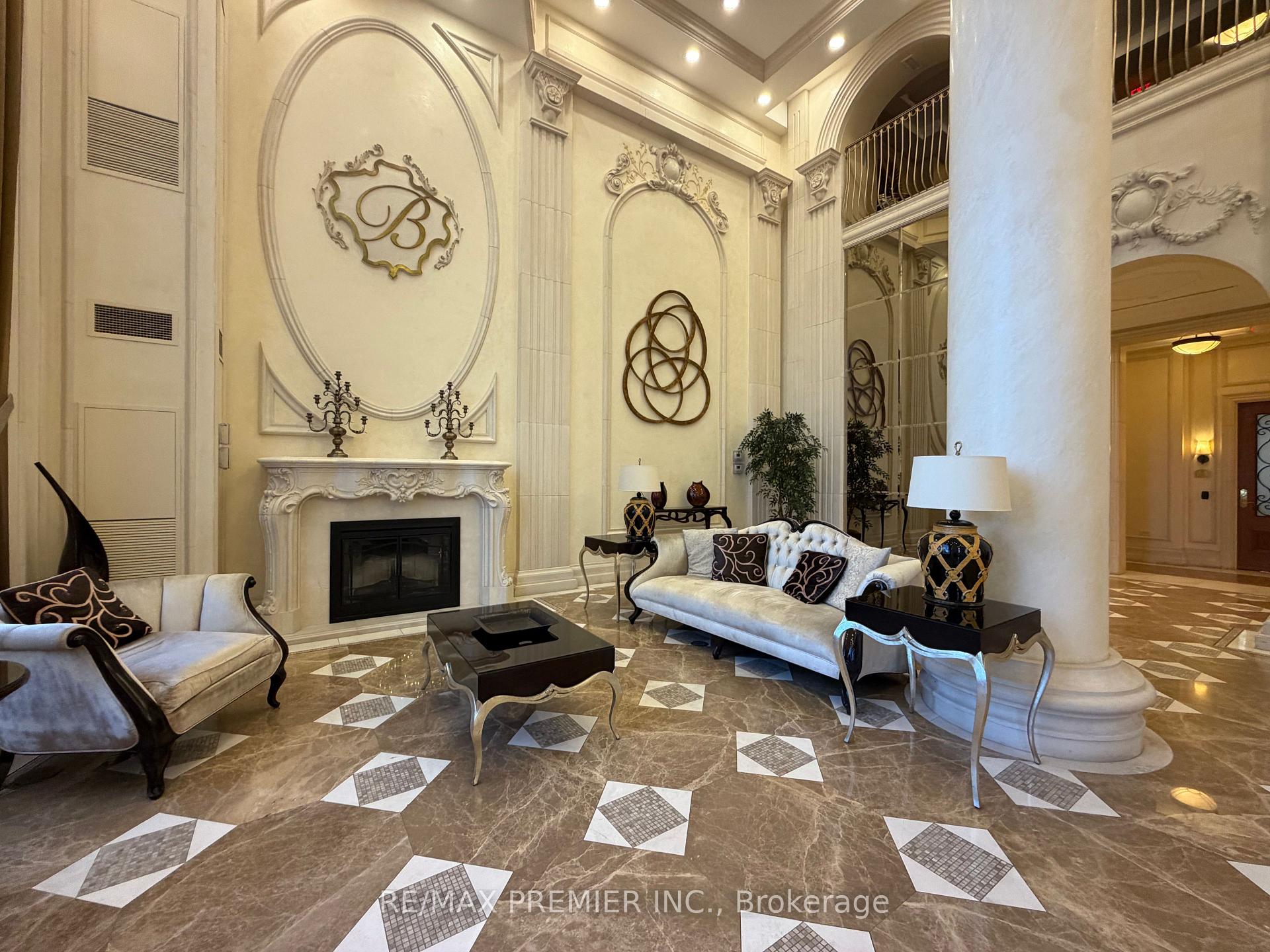 Photo 4 of Unit 1009, 9245 Jane Street, Vaughan, Maple — HOMEH