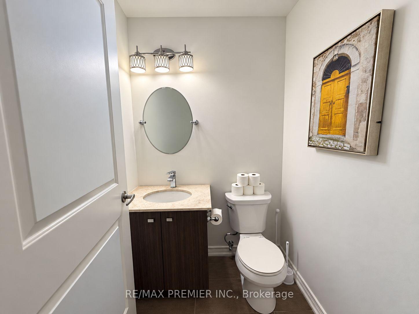 Photo 7 of Unit 1009, 9245 Jane Street, Vaughan, Maple — HOMEH