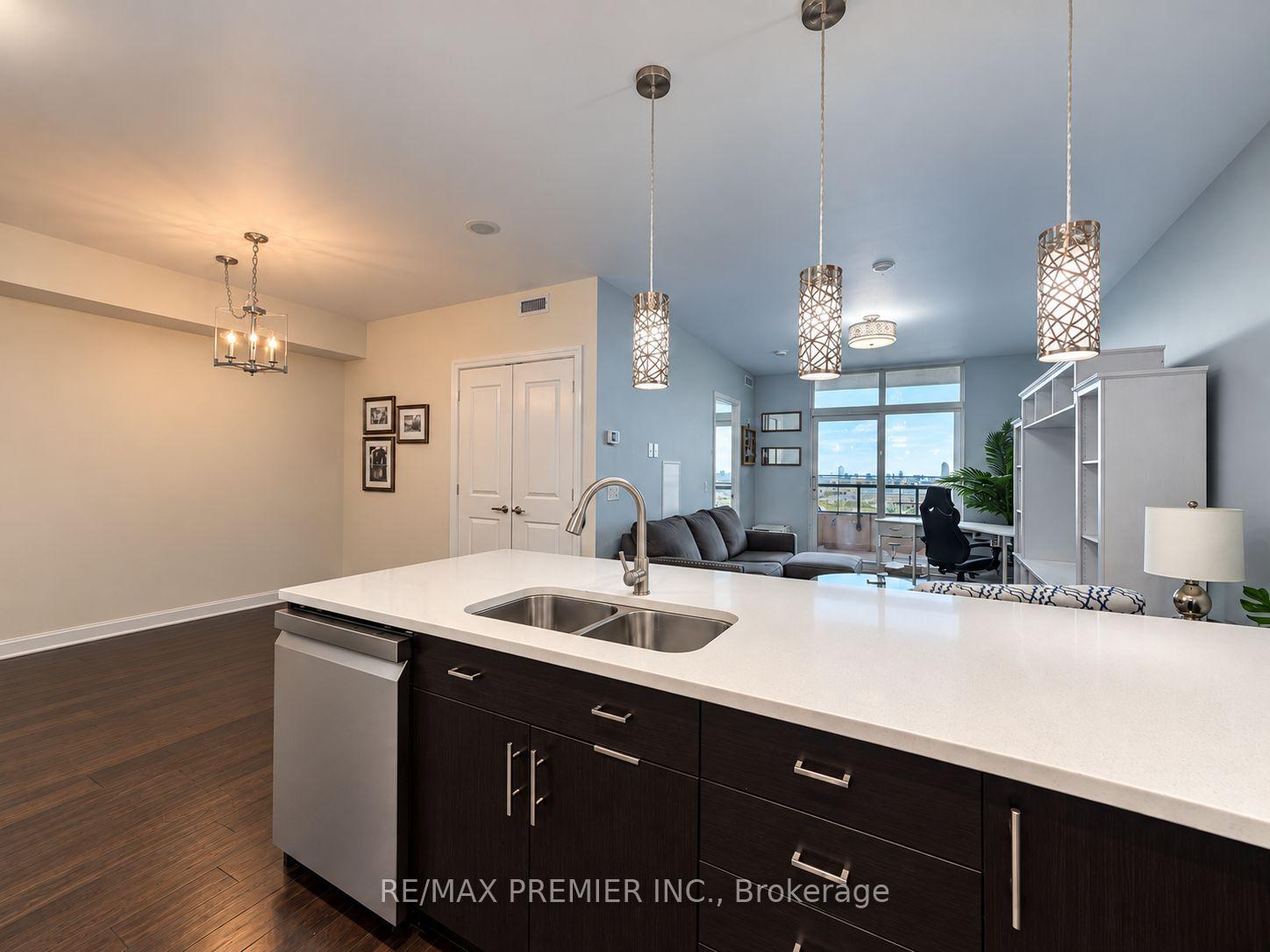 Photo 11 of Unit 1009, 9245 Jane Street, Vaughan, Maple — HOMEH