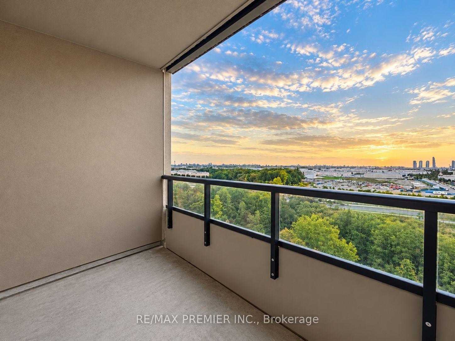 Photo 30 of Unit 1009, 9245 Jane Street, Vaughan, Maple — HOMEH
