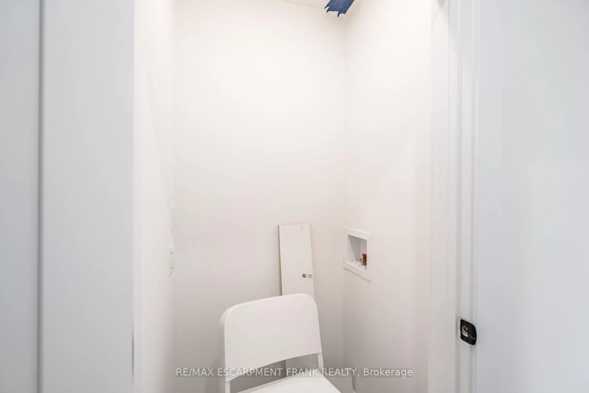Photo 20 of Unit 1, 258 West 31ST Street, Hamilton, Westcliffe — HOMEH
