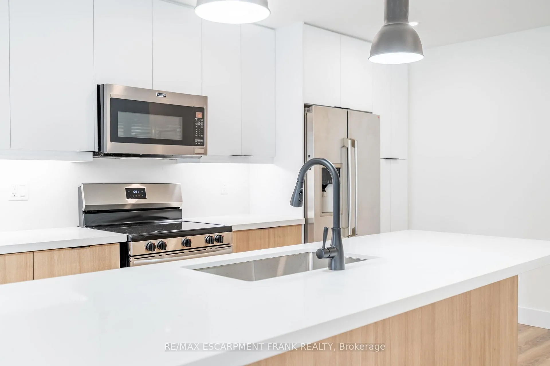 Photo 29 of Unit 1, 258 West 31ST Street, Hamilton, Westcliffe — HOMEH