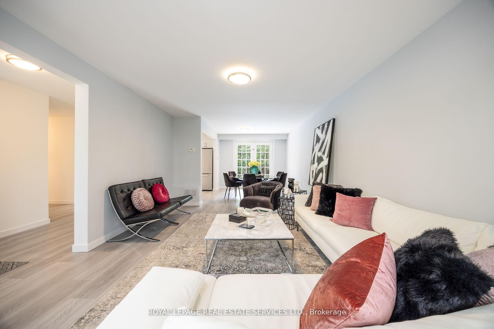 Photo 5 of 198 Romfield Circuit, Markham, Royal Orchard — HOMEH
