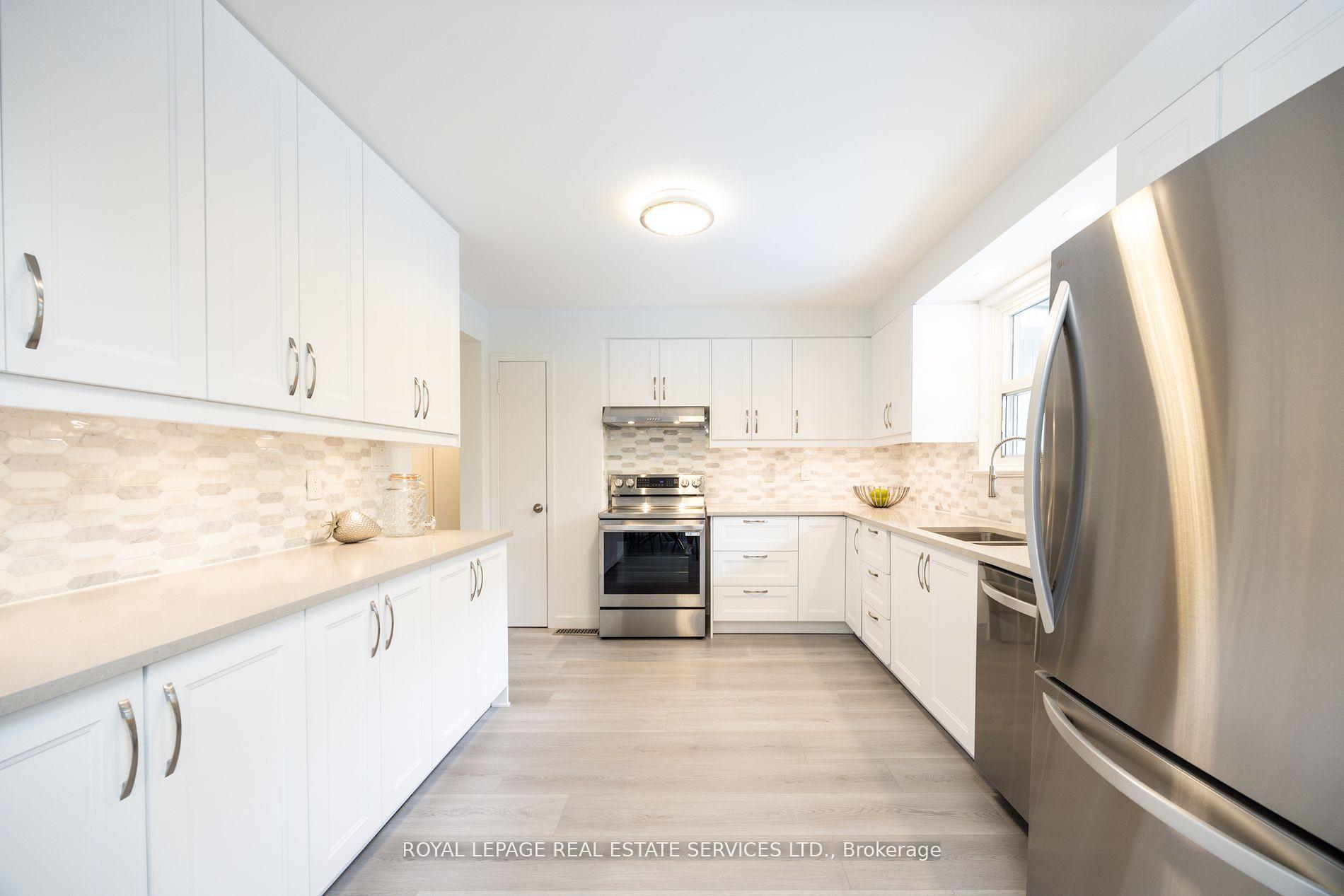 Photo 13 of 198 Romfield Circuit, Markham, Royal Orchard — HOMEH
