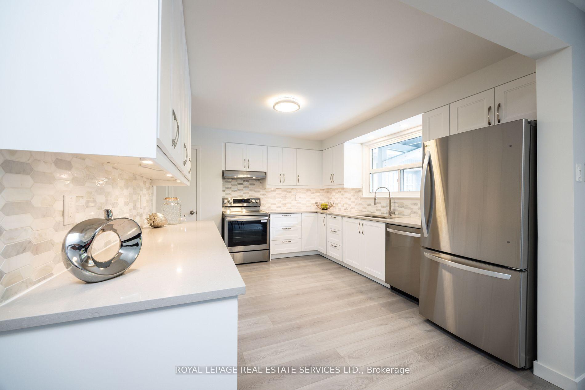 Photo 14 of 198 Romfield Circuit, Markham, Royal Orchard — HOMEH
