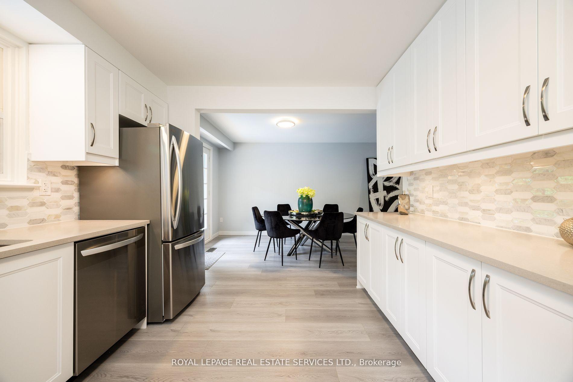 Photo 17 of 198 Romfield Circuit, Markham, Royal Orchard — HOMEH