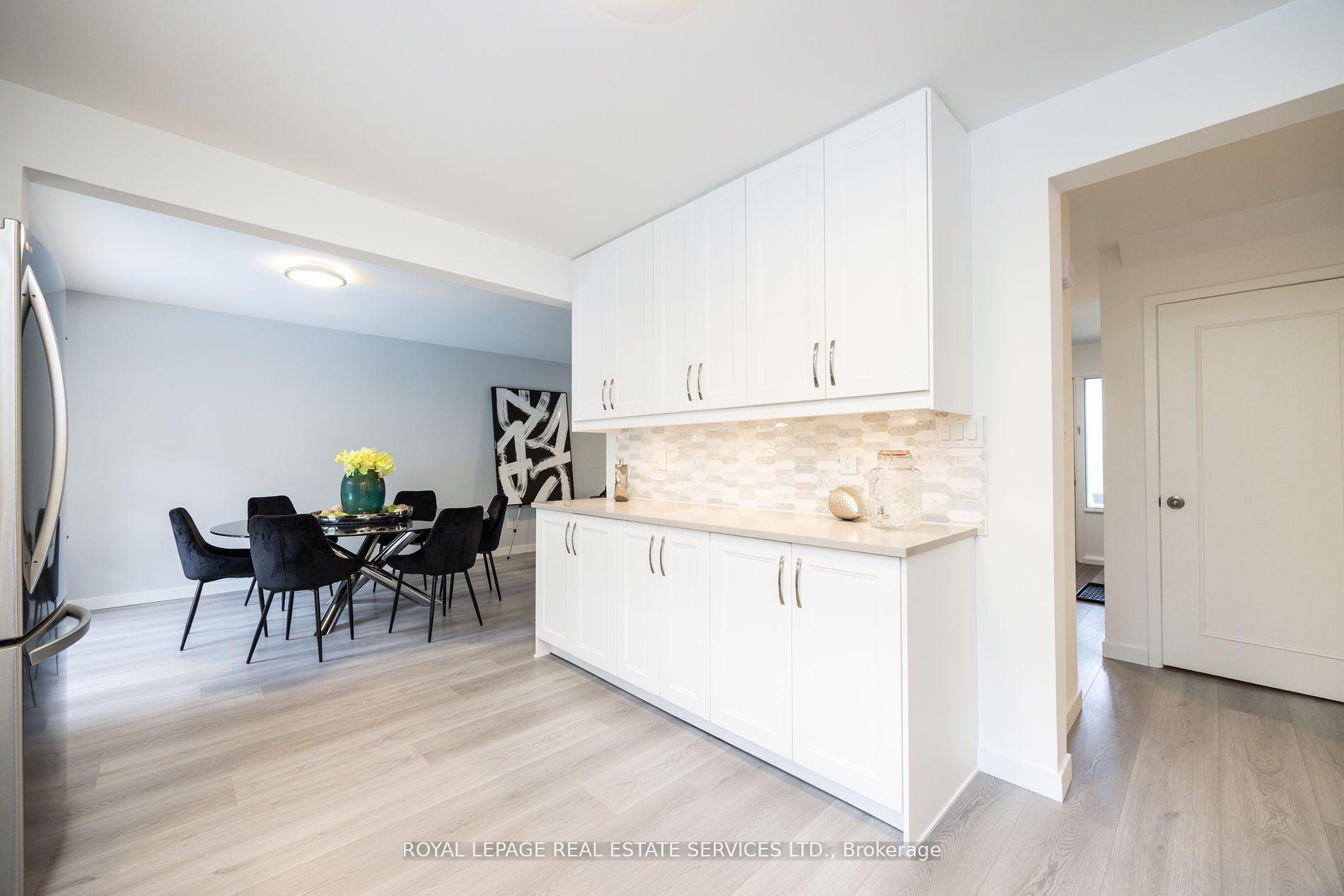 Photo 18 of 198 Romfield Circuit, Markham, Royal Orchard — HOMEH