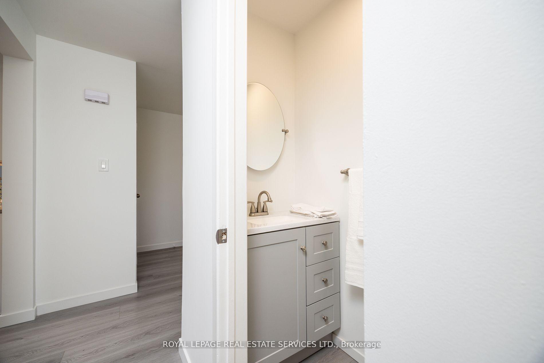Photo 21 of 198 Romfield Circuit, Markham, Royal Orchard — HOMEH