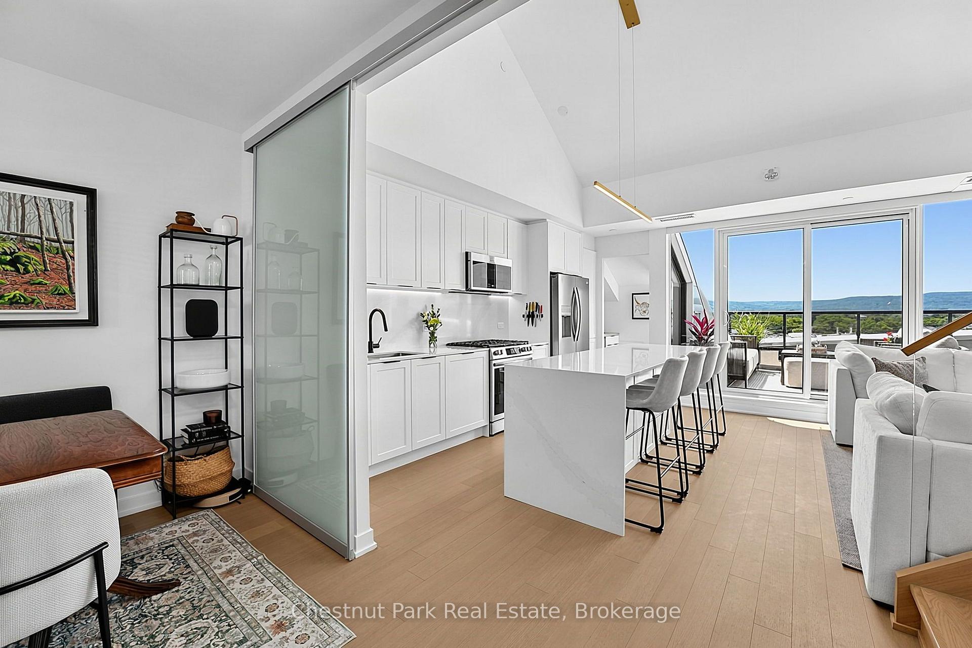 Photo 11 of Unit 618, 31 Huron Street, Collingwood — HOMEH
