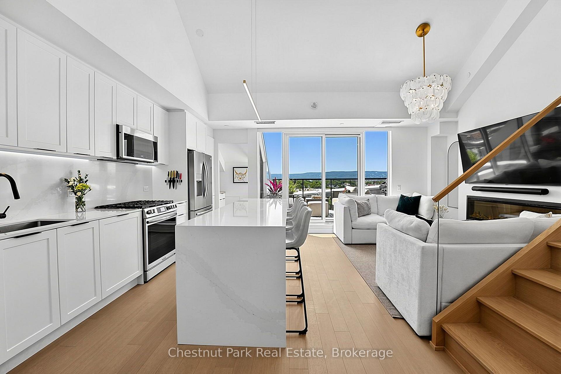 Photo 12 of Unit 618, 31 Huron Street, Collingwood — HOMEH