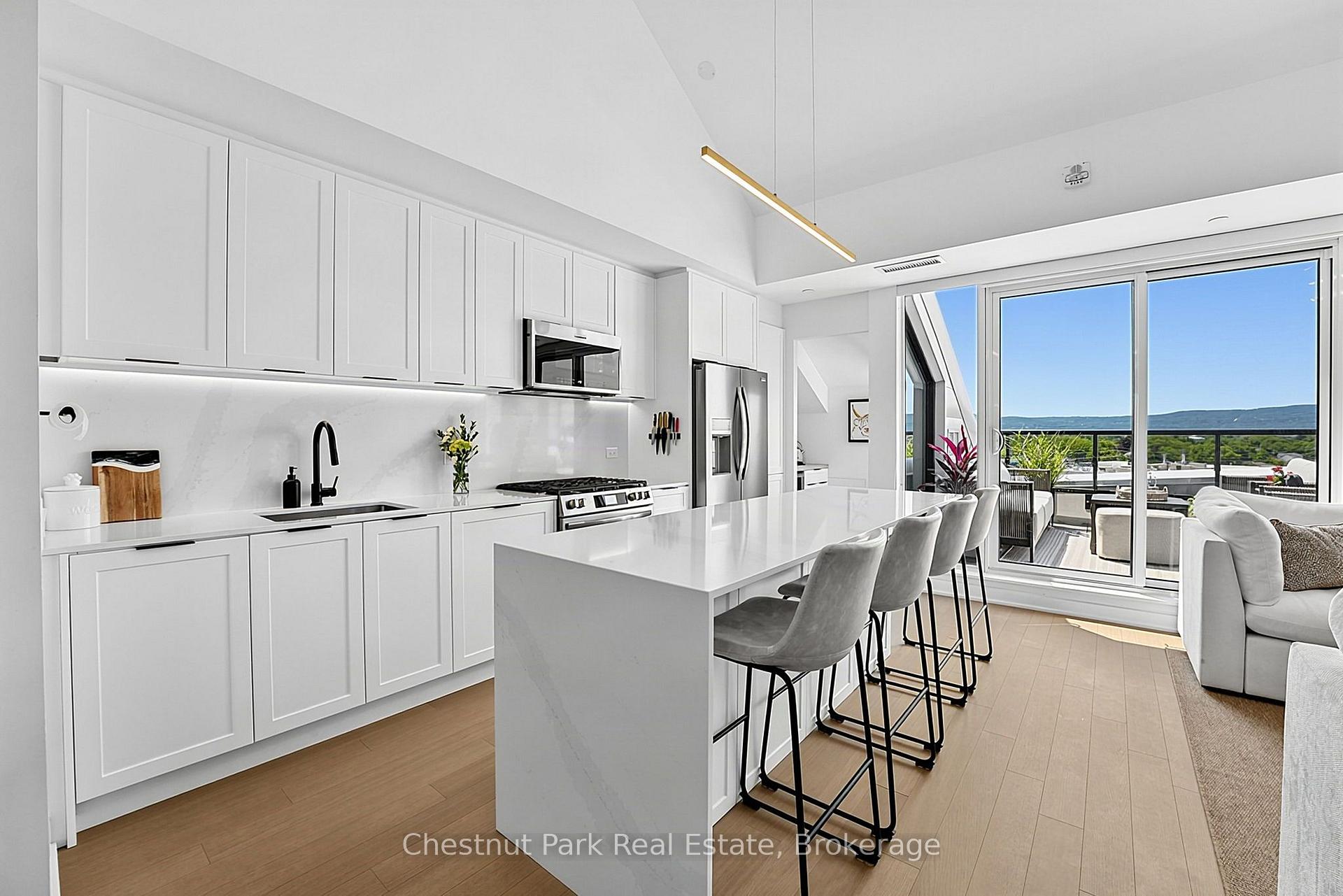Photo 13 of Unit 618, 31 Huron Street, Collingwood — HOMEH