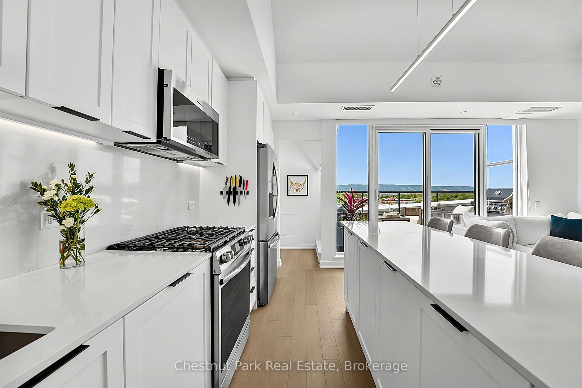Photo 17 of Unit 618, 31 Huron Street, Collingwood — HOMEH