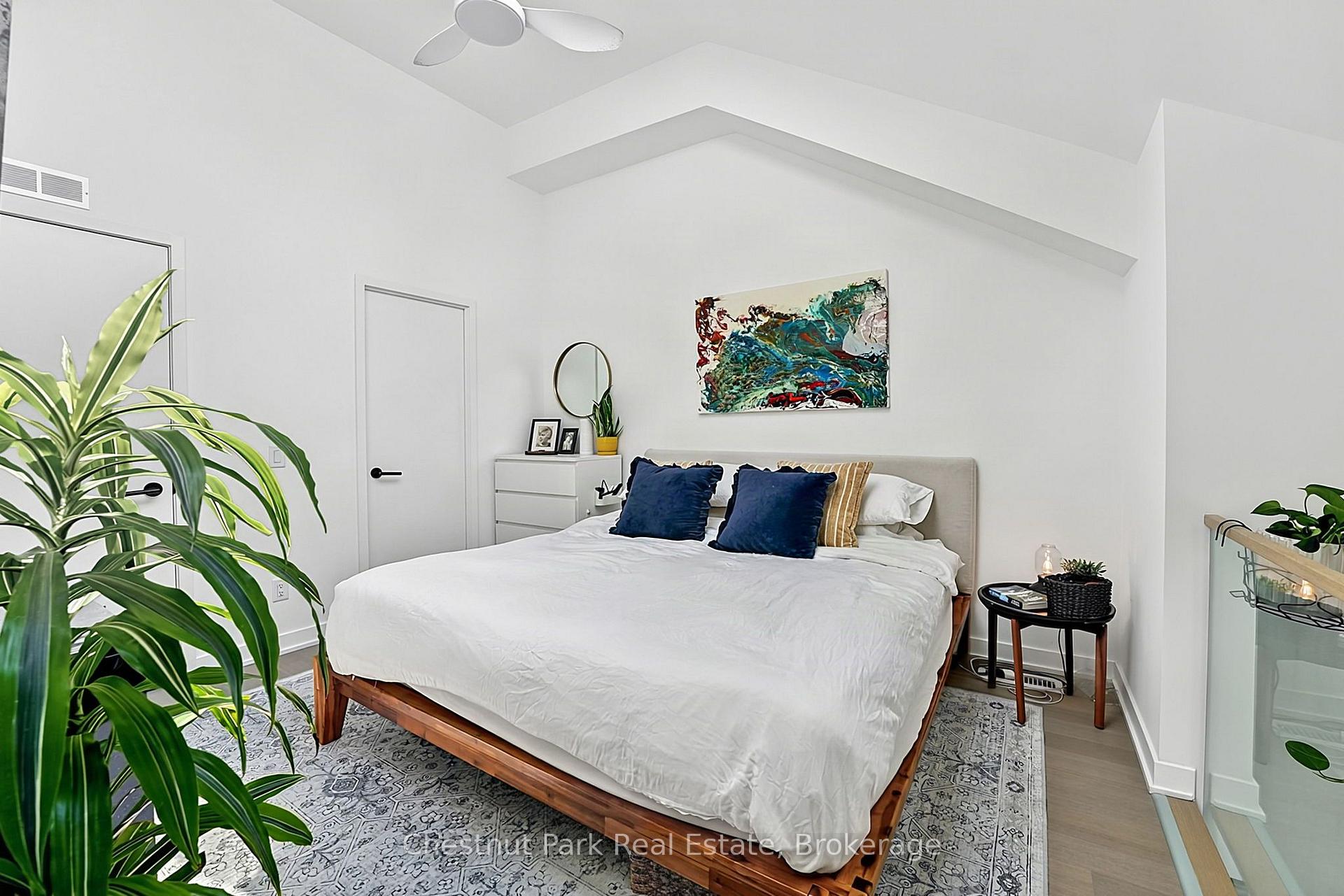 Photo 34 of Unit 618, 31 Huron Street, Collingwood — HOMEH