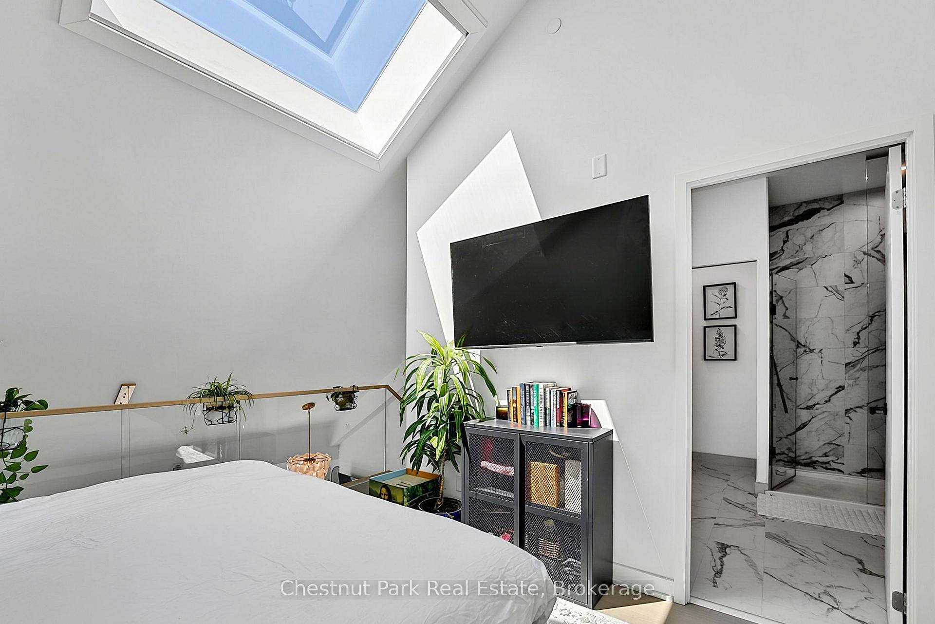 Photo 35 of Unit 618, 31 Huron Street, Collingwood — HOMEH
