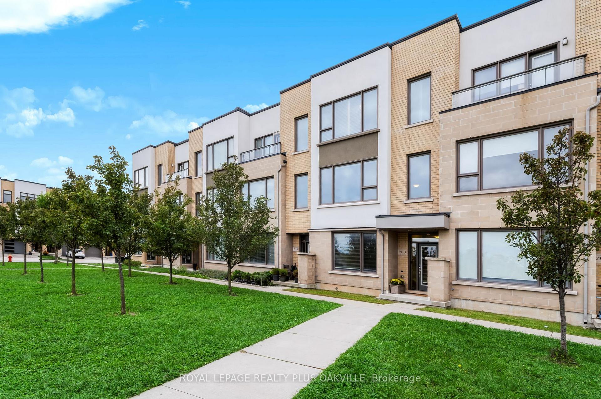 Photo 1 of Unit 5, 211 Squire Crescent, Oakville, Glenorchy — HOMEH