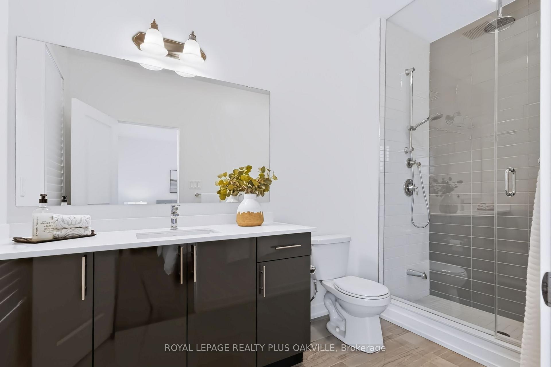 Photo 35 of Unit 5, 211 Squire Crescent, Oakville, Glenorchy — HOMEH