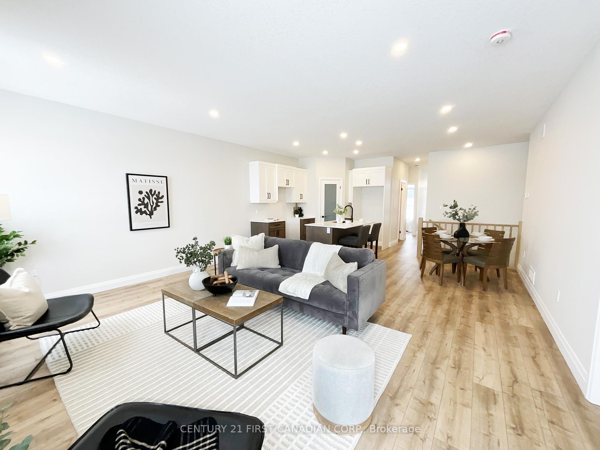 Photo 17 of 7 Postma Crescent, North Middlesex, Ailsa Craig — HOMEH