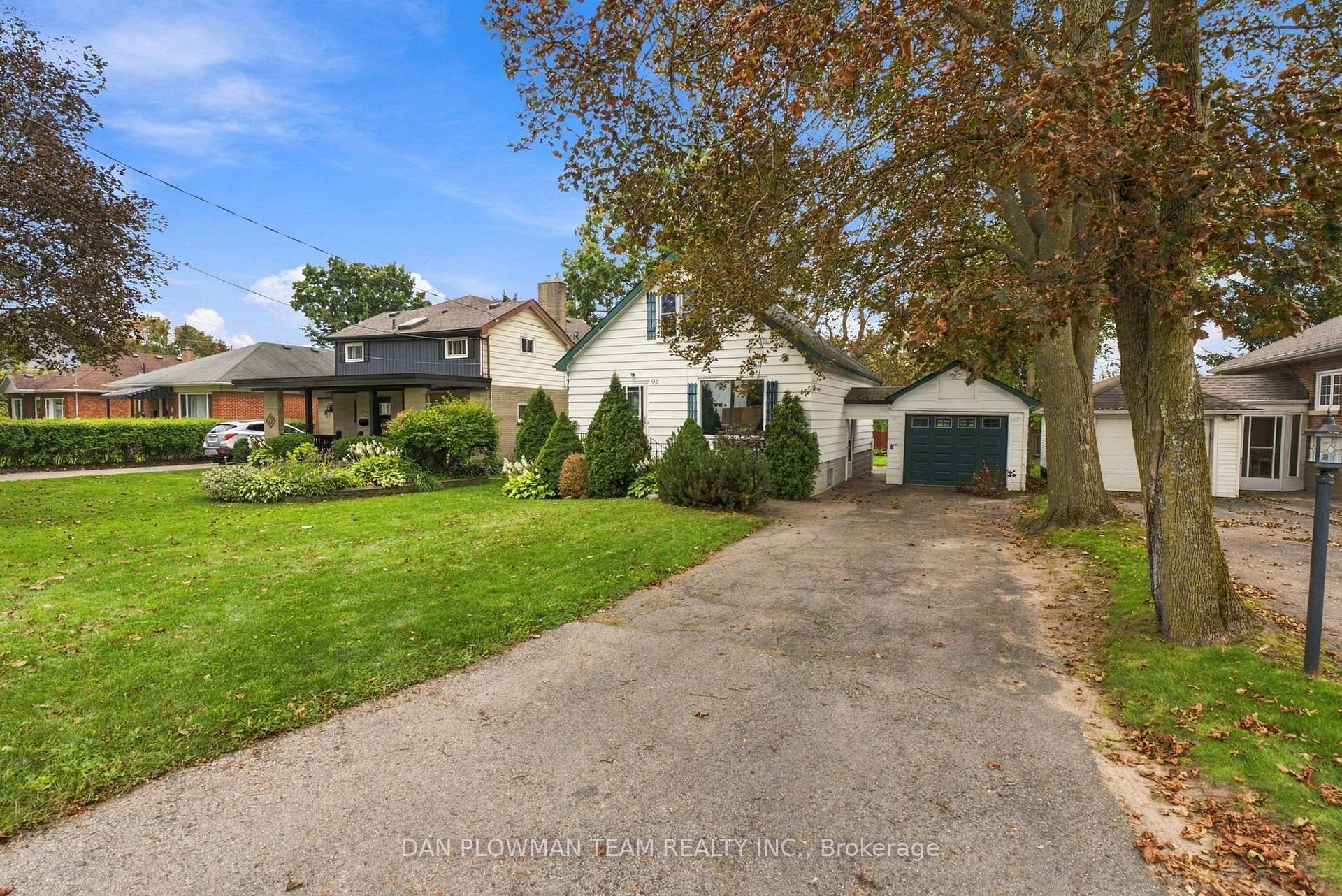 Photo 2 of 98 Scugog Street, Clarington, Bowmanville — HOMEH