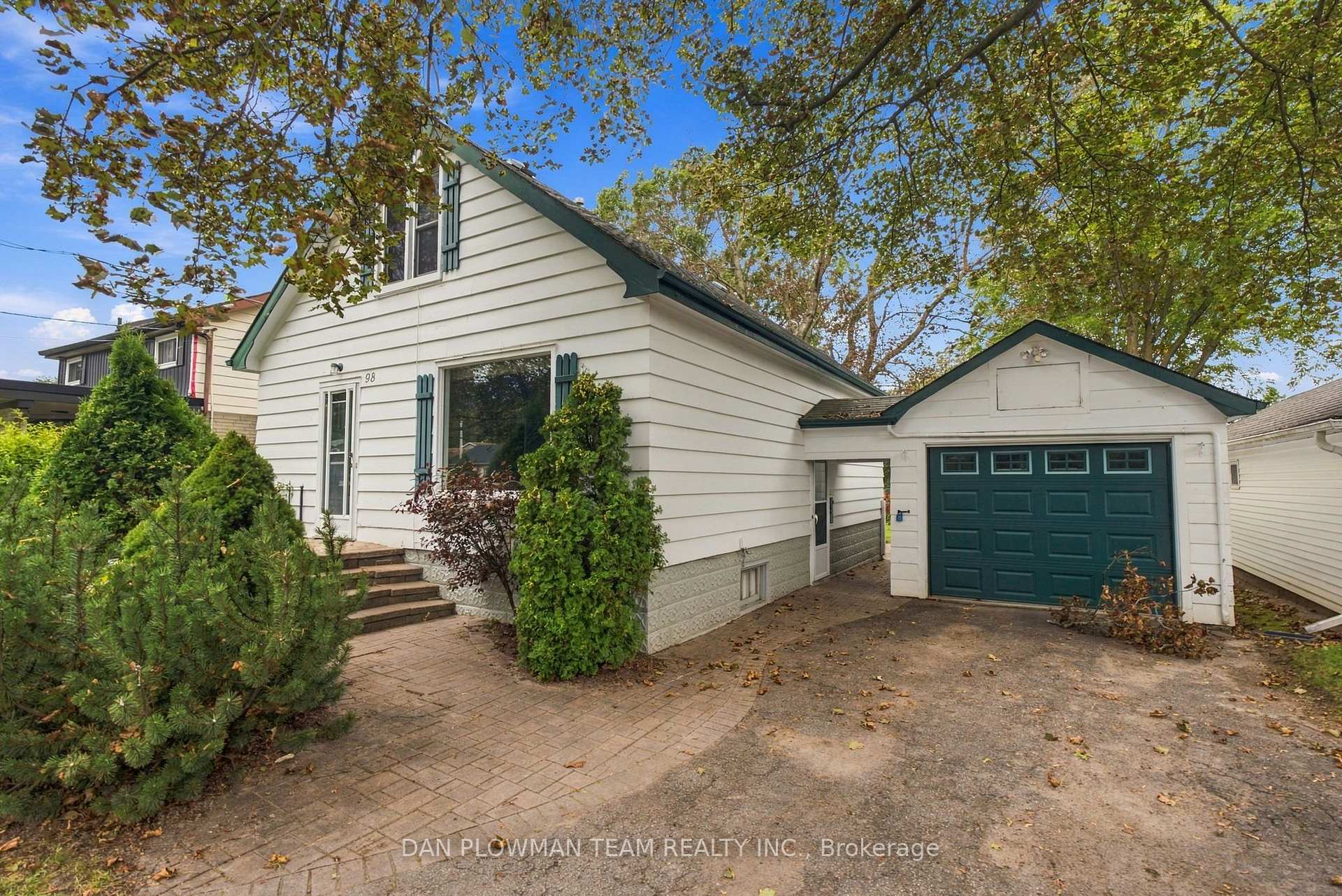 Photo 3 of 98 Scugog Street, Clarington, Bowmanville — HOMEH