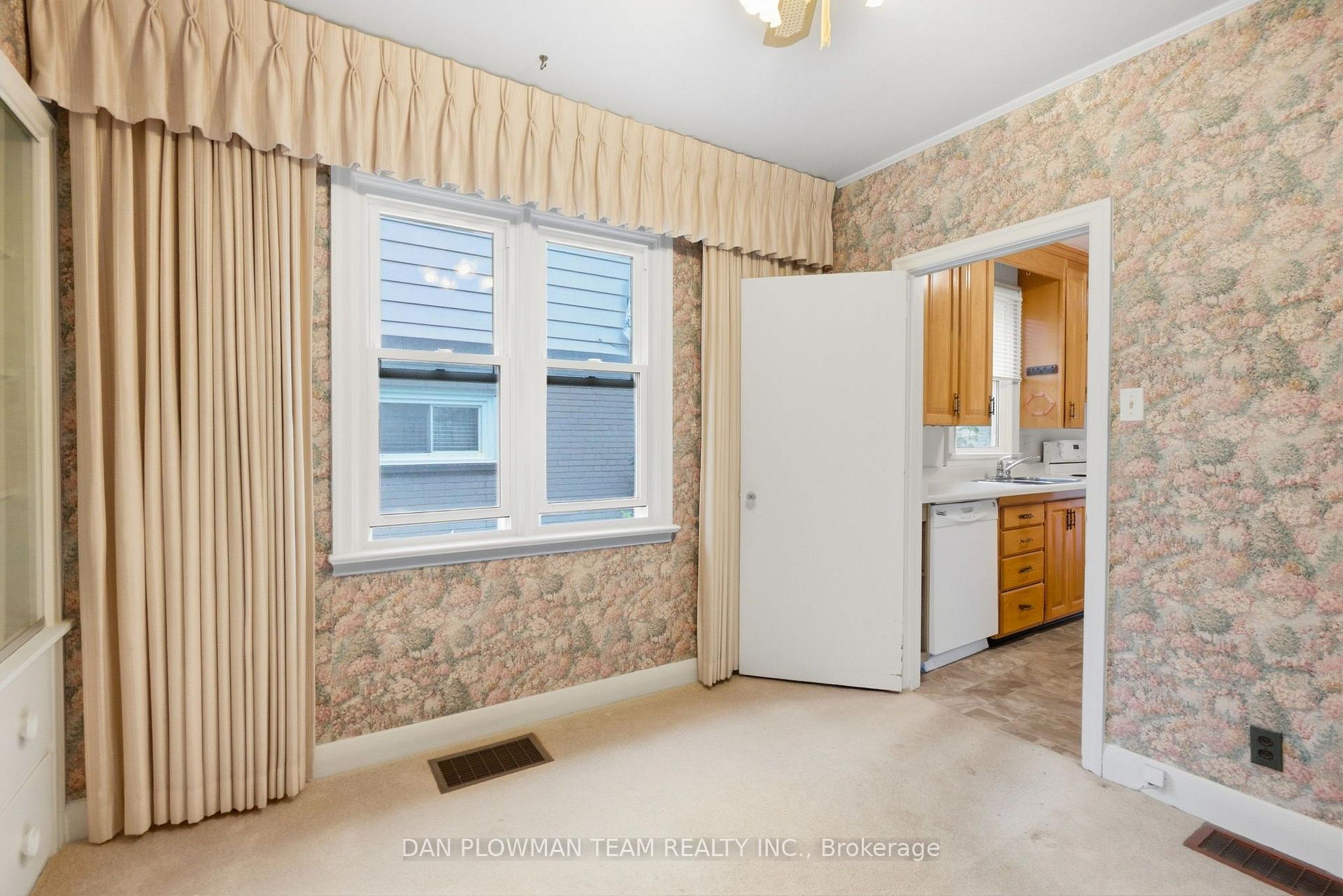 Photo 9 of 98 Scugog Street, Clarington, Bowmanville — HOMEH
