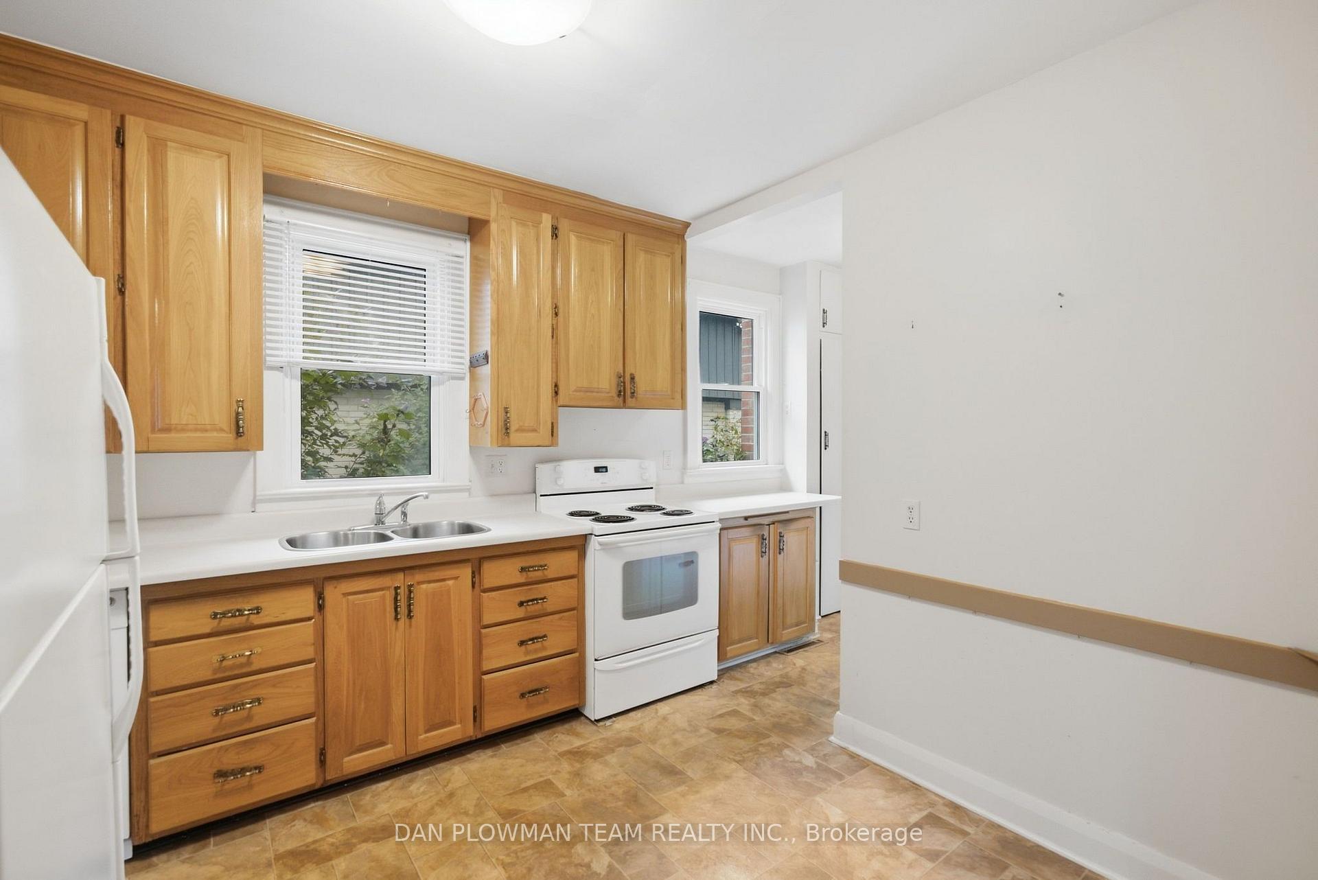 Photo 12 of 98 Scugog Street, Clarington, Bowmanville — HOMEH