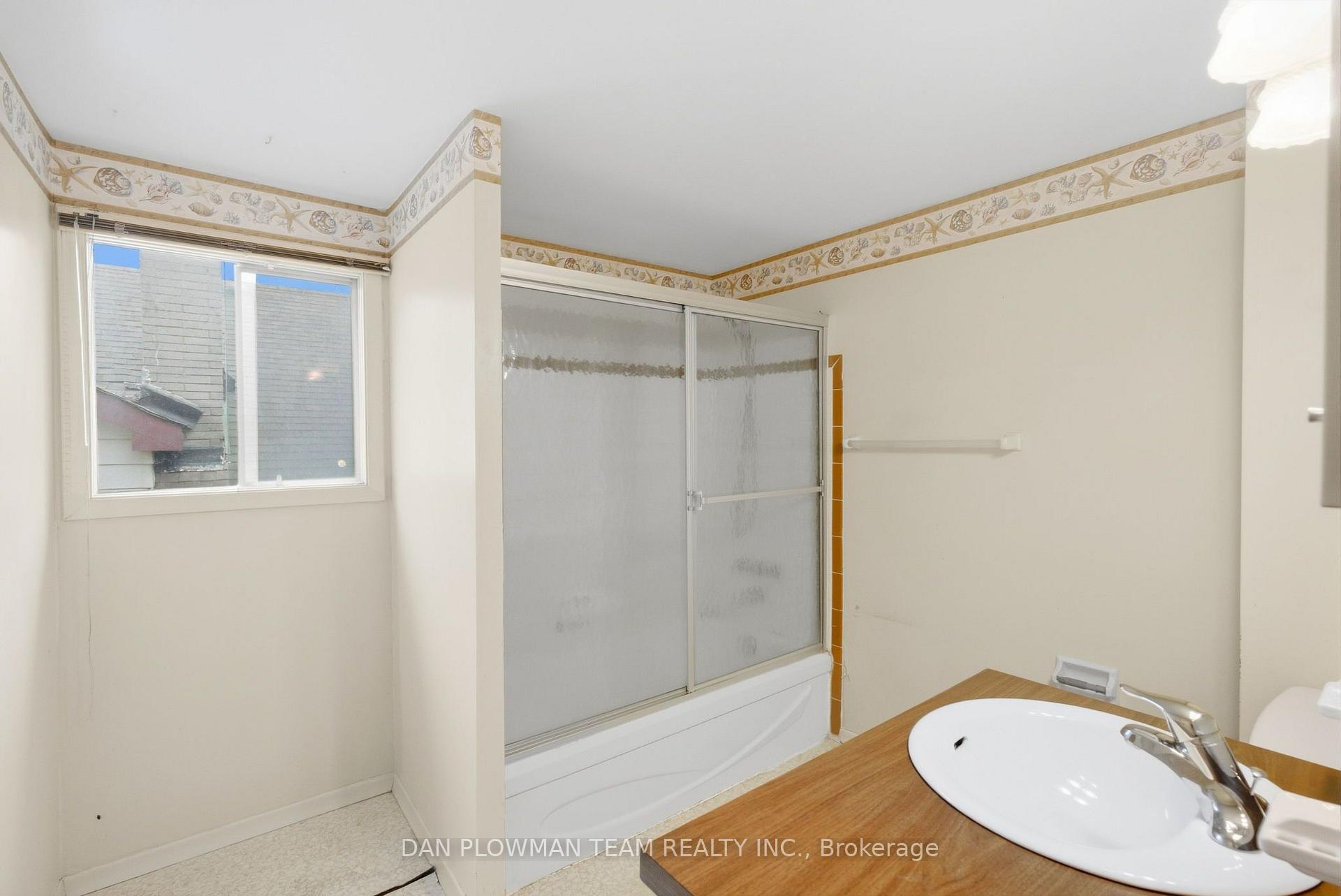 Photo 23 of 98 Scugog Street, Clarington, Bowmanville — HOMEH