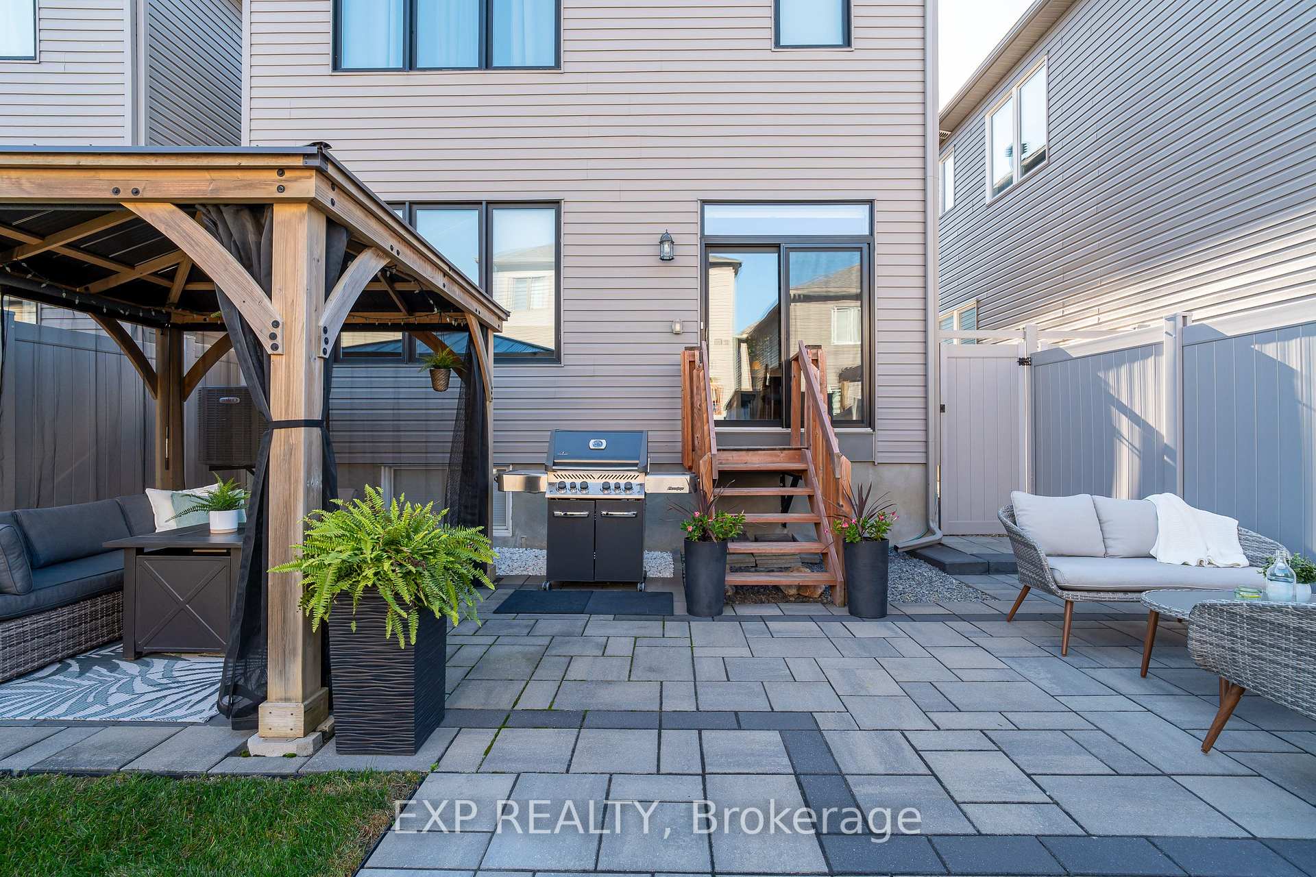 Photo 37 of 17 Allan Moore Place, Ottawa, Stittsville (North) — HOMEH