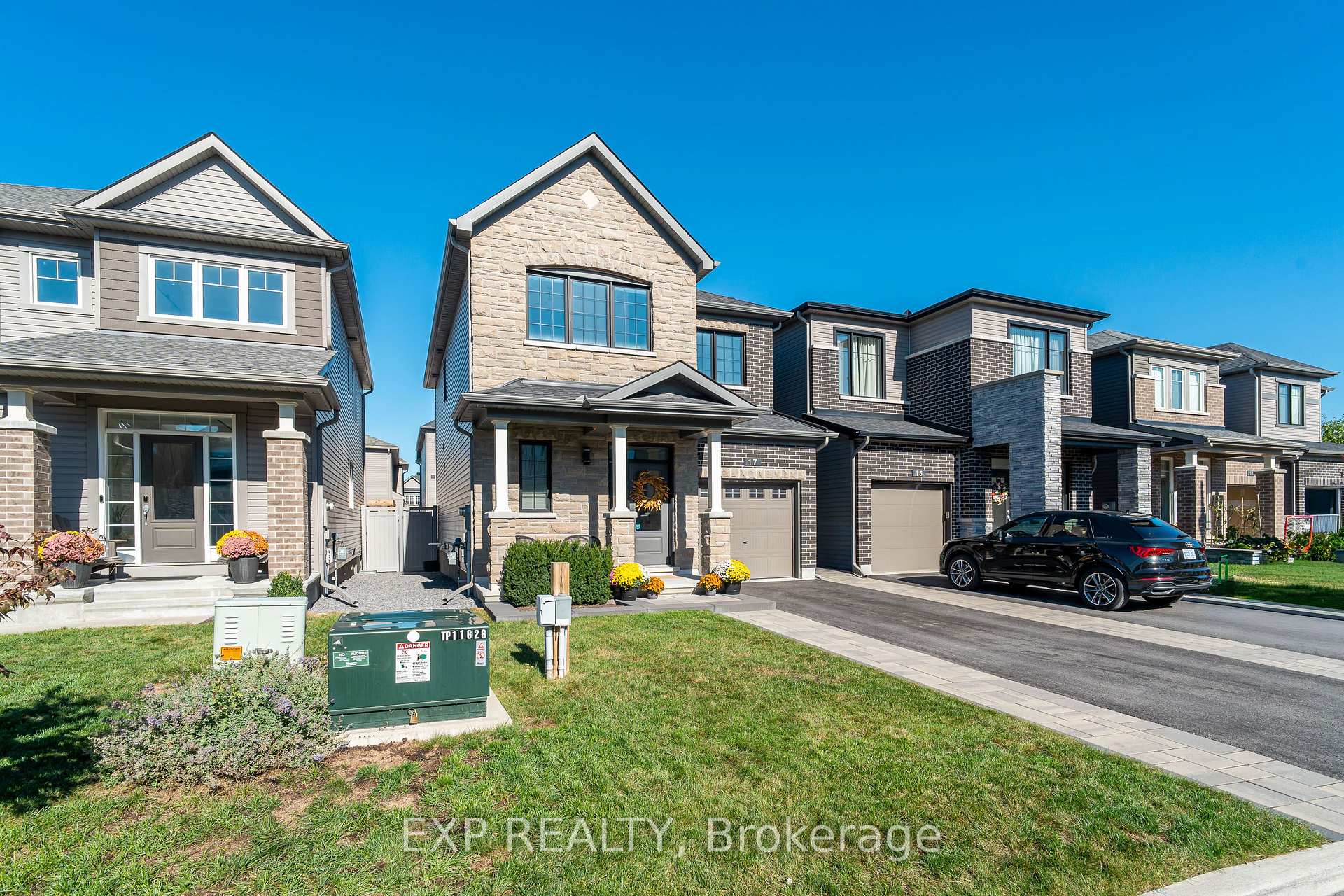 Photo 41 of 17 Allan Moore Place, Ottawa, Stittsville (North) — HOMEH