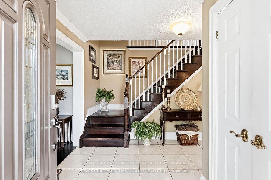 Photo 7 of 14 Ormandy Court, Whitby, Lynde Creek — HOMEH