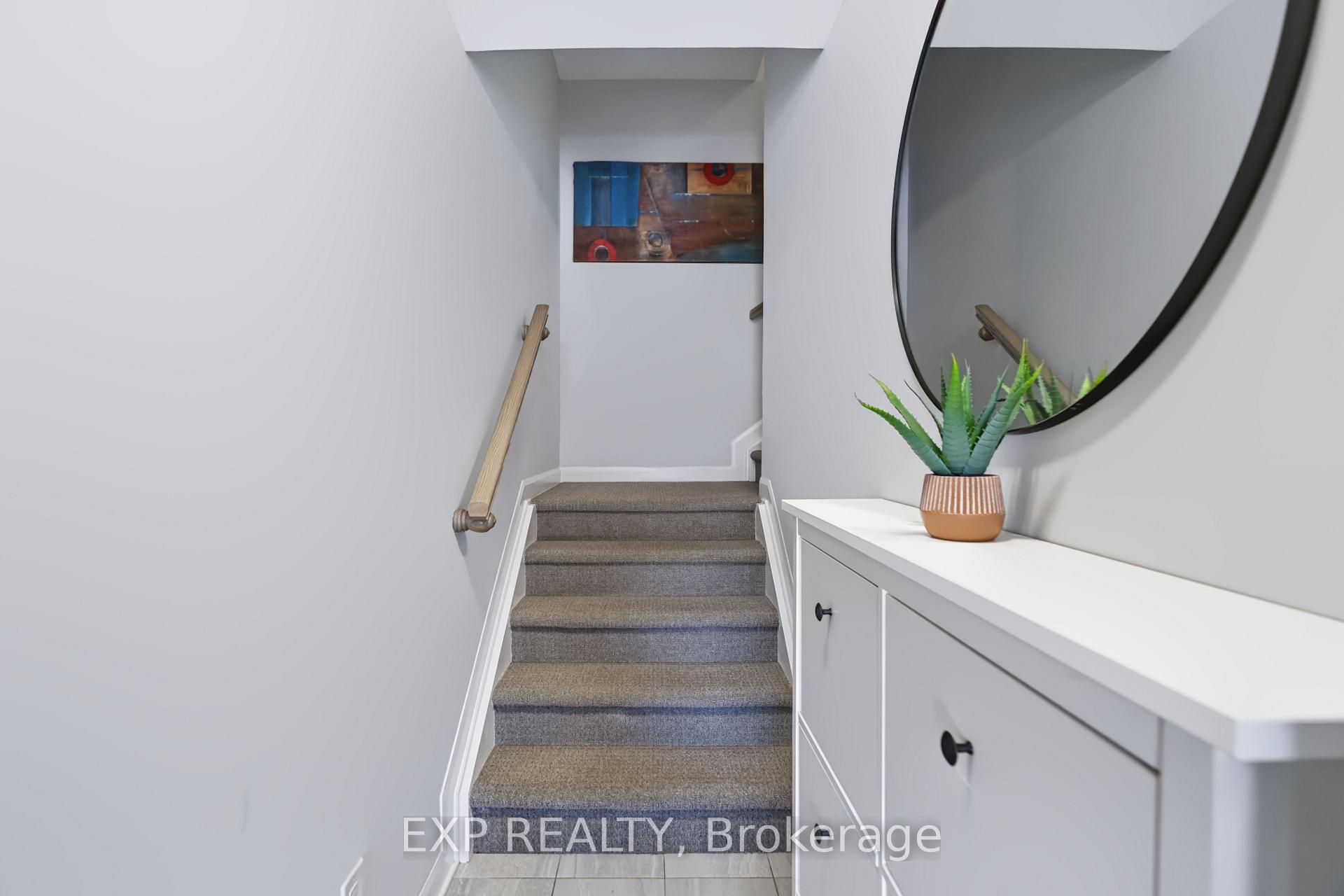Photo 4 of Unit C, 700 Amberwing Private, Ottawa, Avalon West — HOMEH