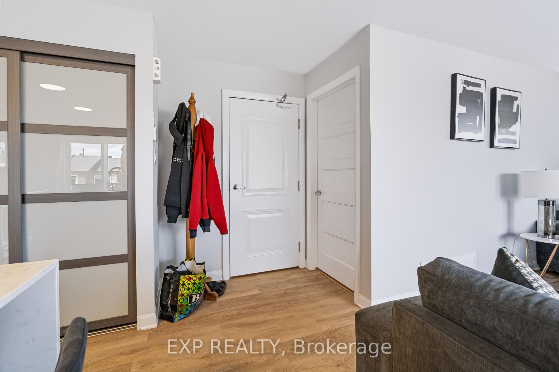Photo 6 of Unit C, 700 Amberwing Private, Ottawa, Avalon West — HOMEH