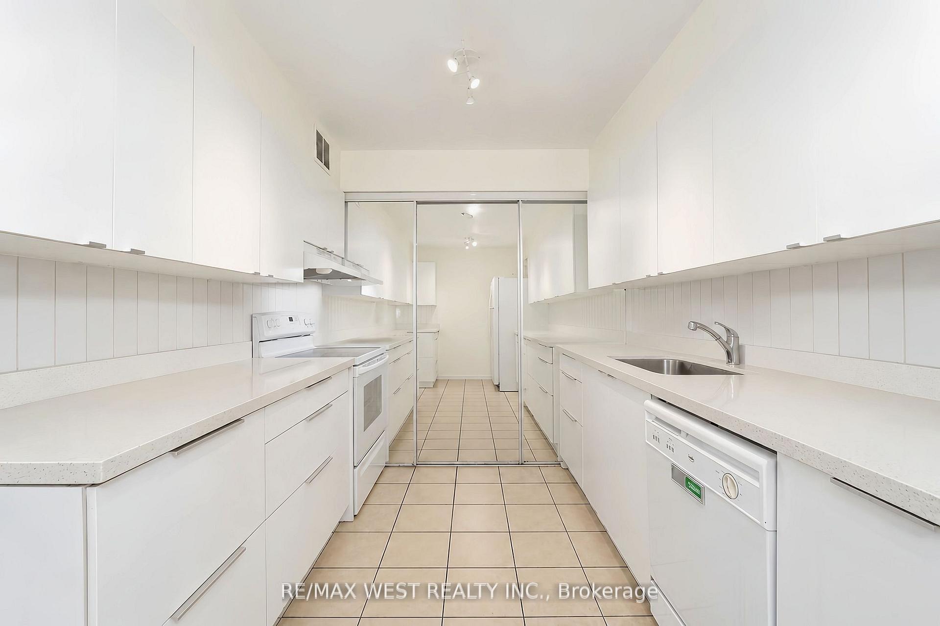 Photo 7 of Unit 510, 3300 Don Mills Road, North York, Don Valley Village — HOMEH