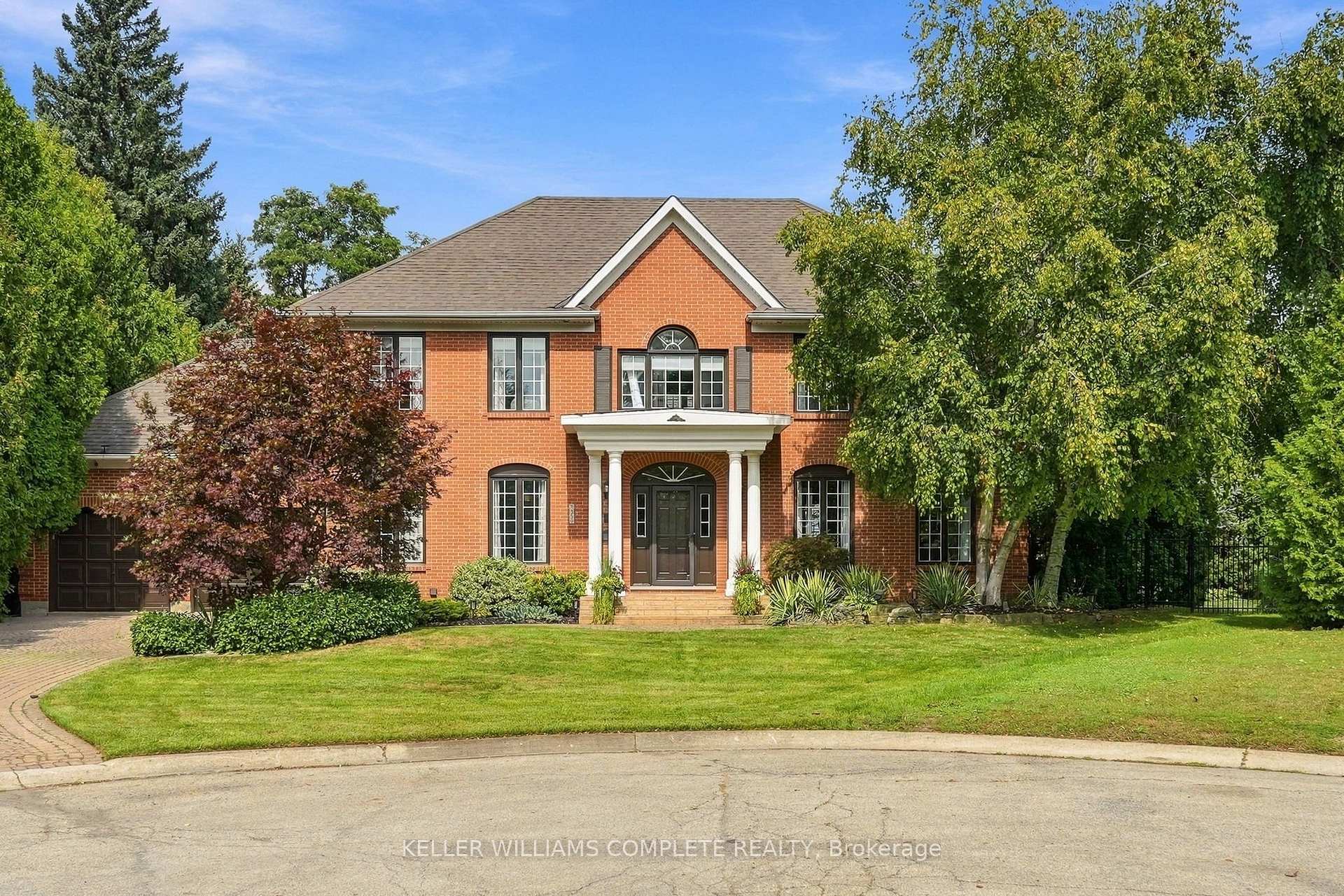 Photo 2 of 359 Sunnymeade Drive, Hamilton, Ancaster — HOMEH