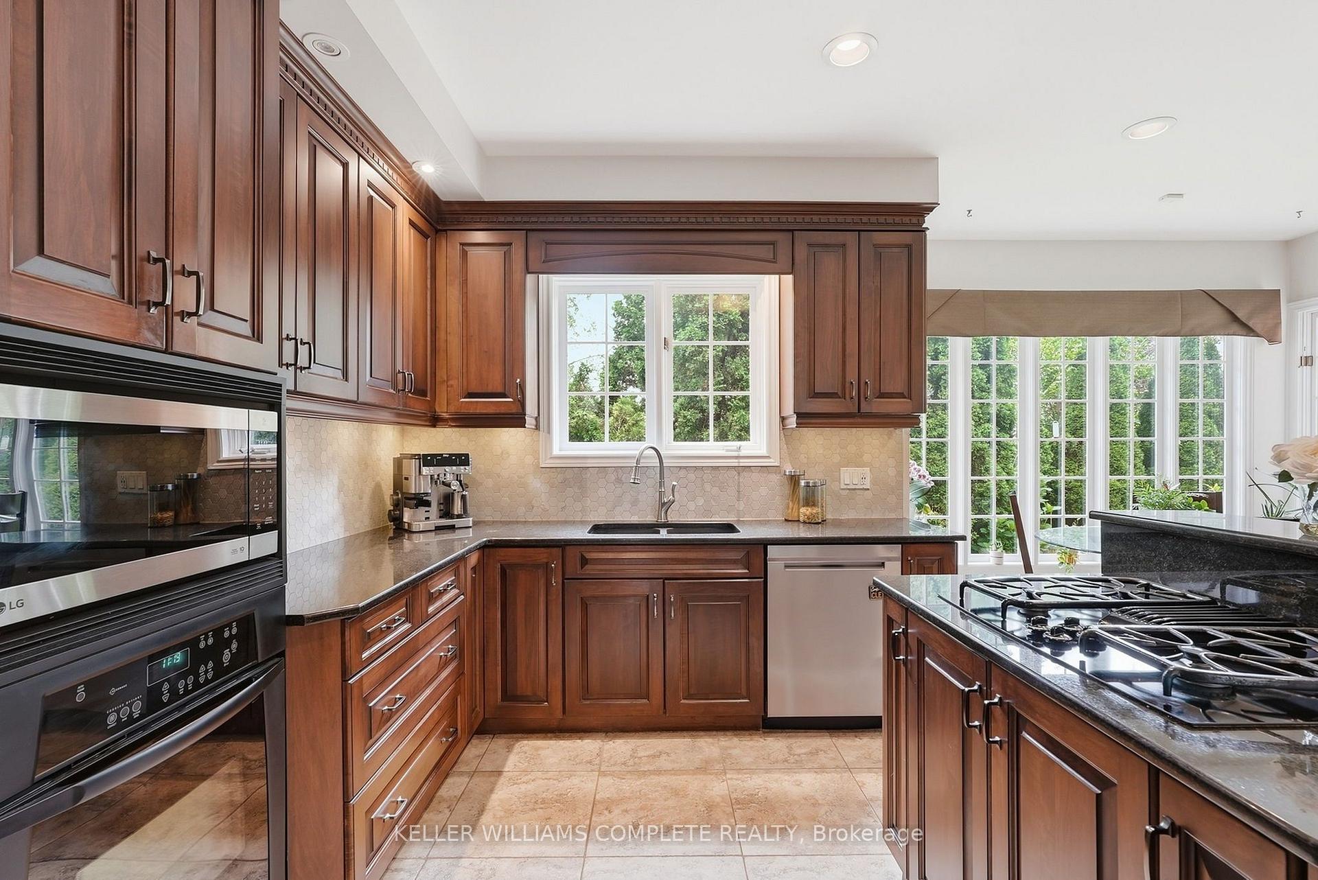 Photo 15 of 359 Sunnymeade Drive, Hamilton, Ancaster — HOMEH