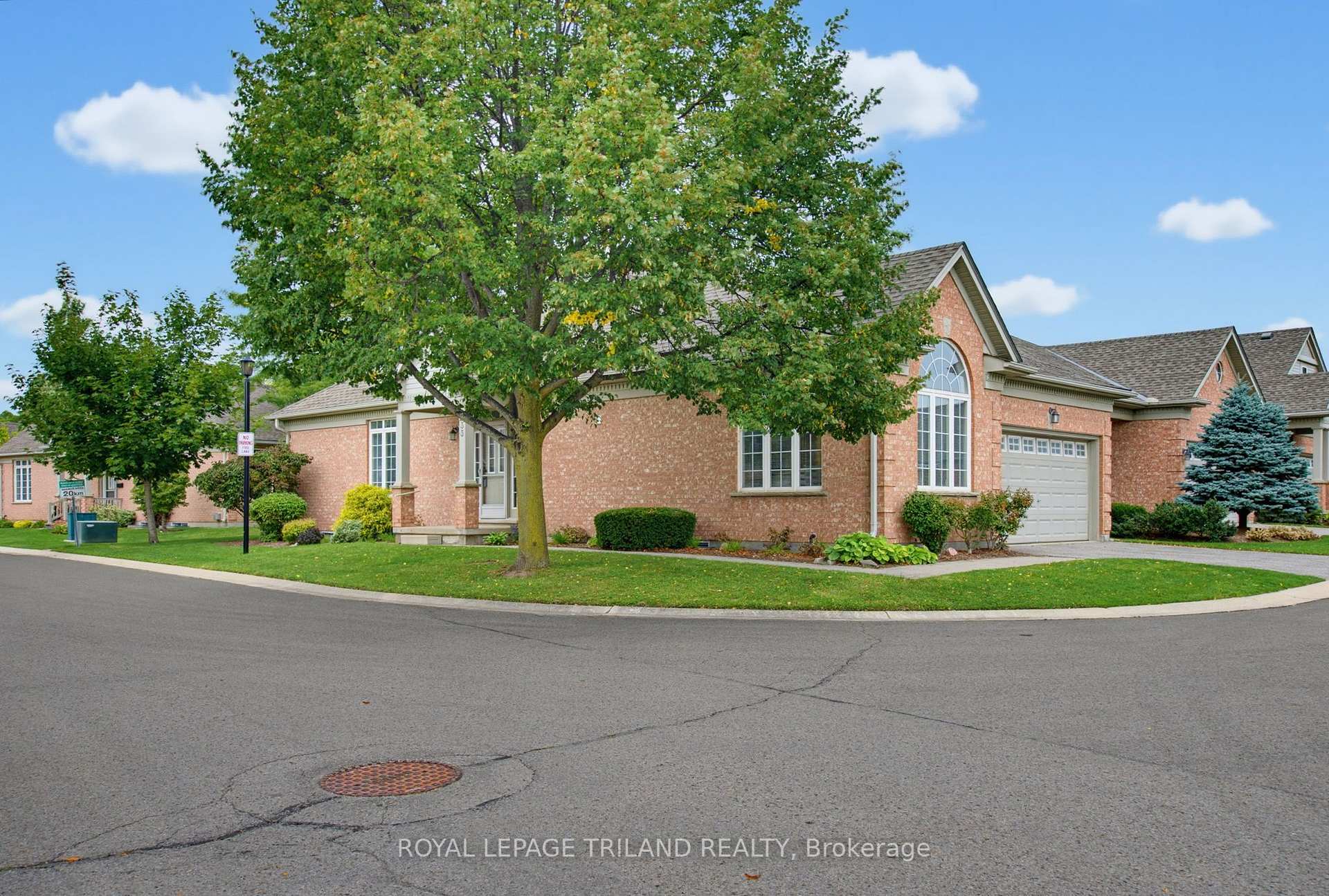 Photo 2 of Unit 233, 2025 Meadowgate Boulevard, London, South U — HOMEH