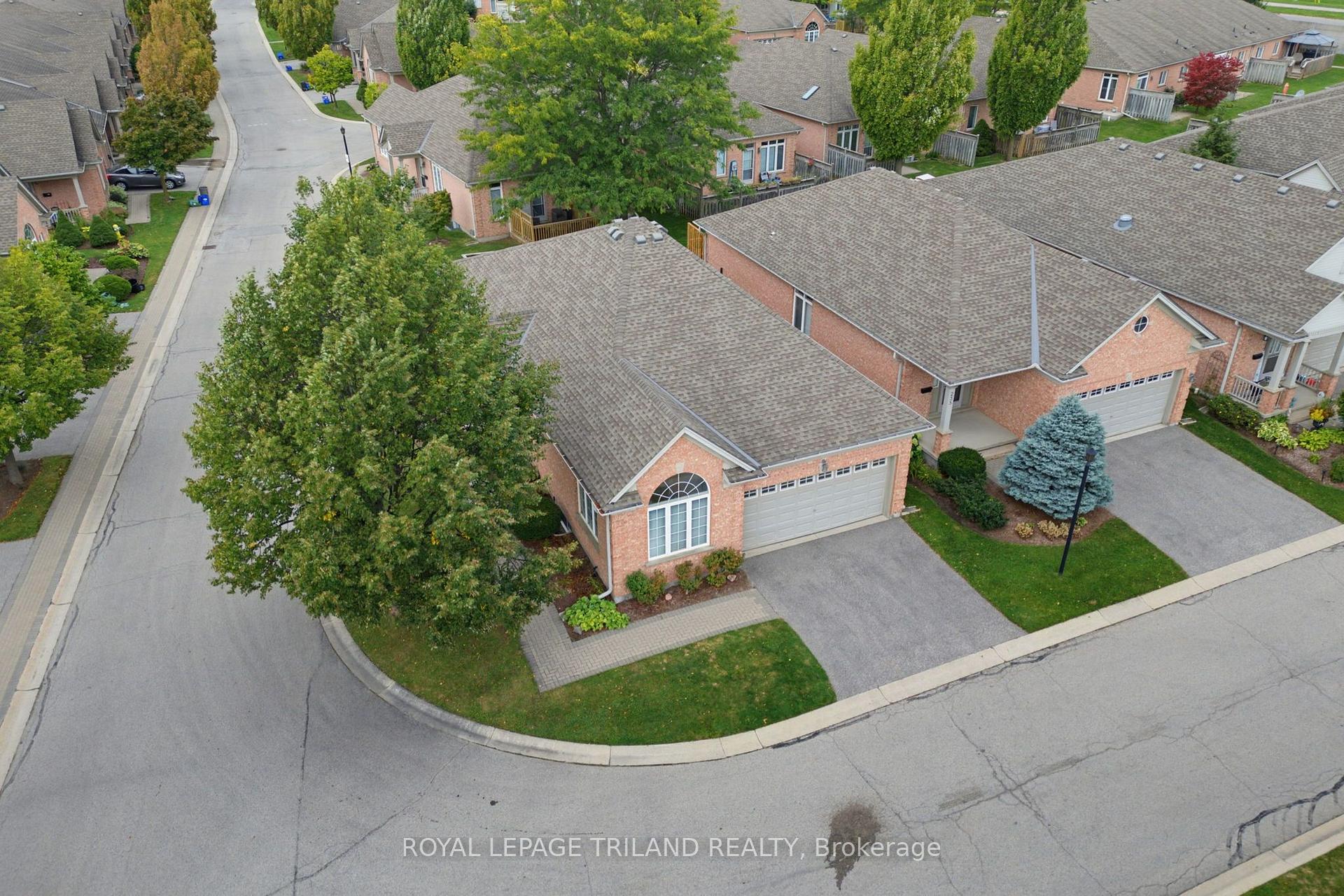 Photo 6 of Unit 233, 2025 Meadowgate Boulevard, London, South U — HOMEH