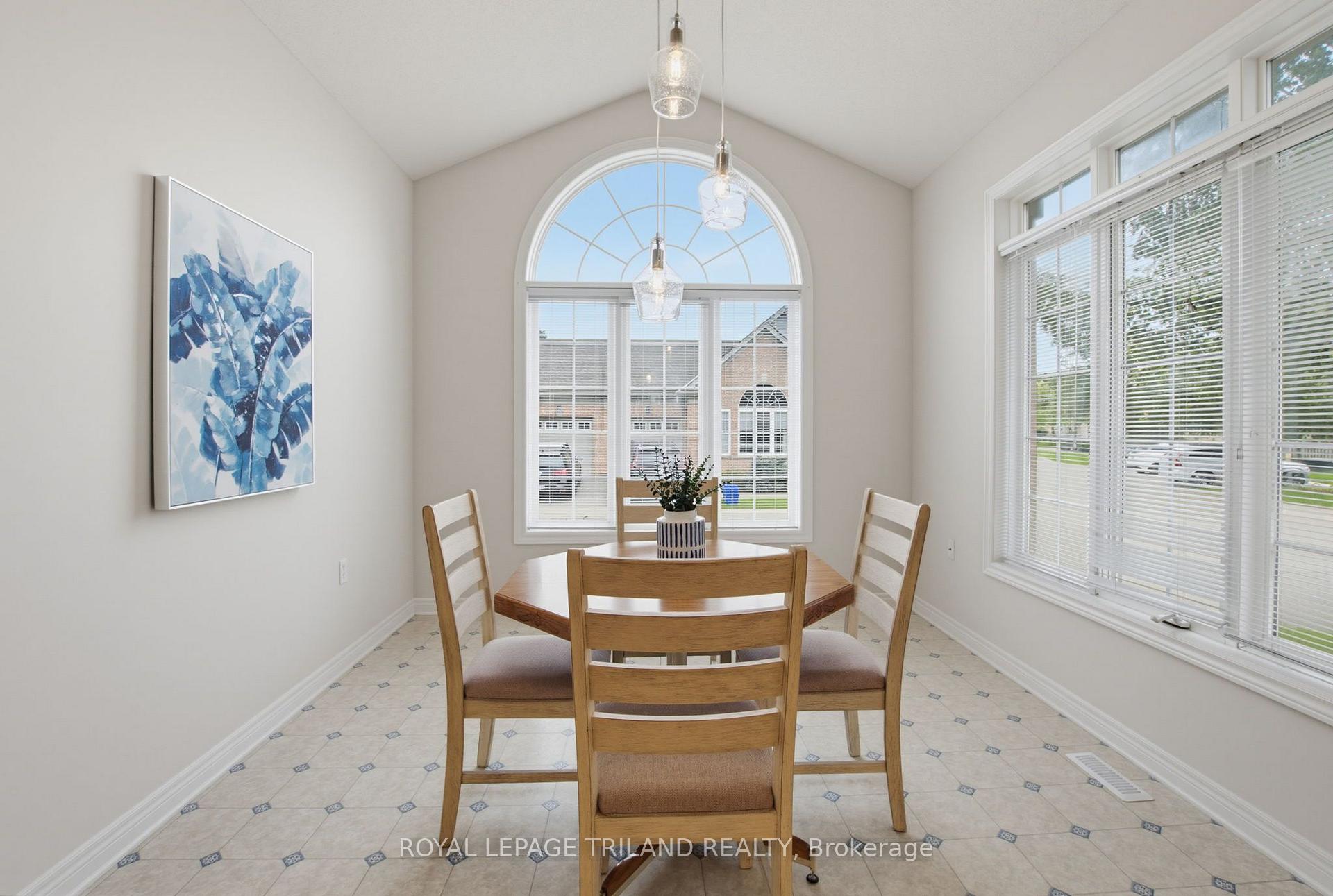 Photo 11 of Unit 233, 2025 Meadowgate Boulevard, London, South U — HOMEH