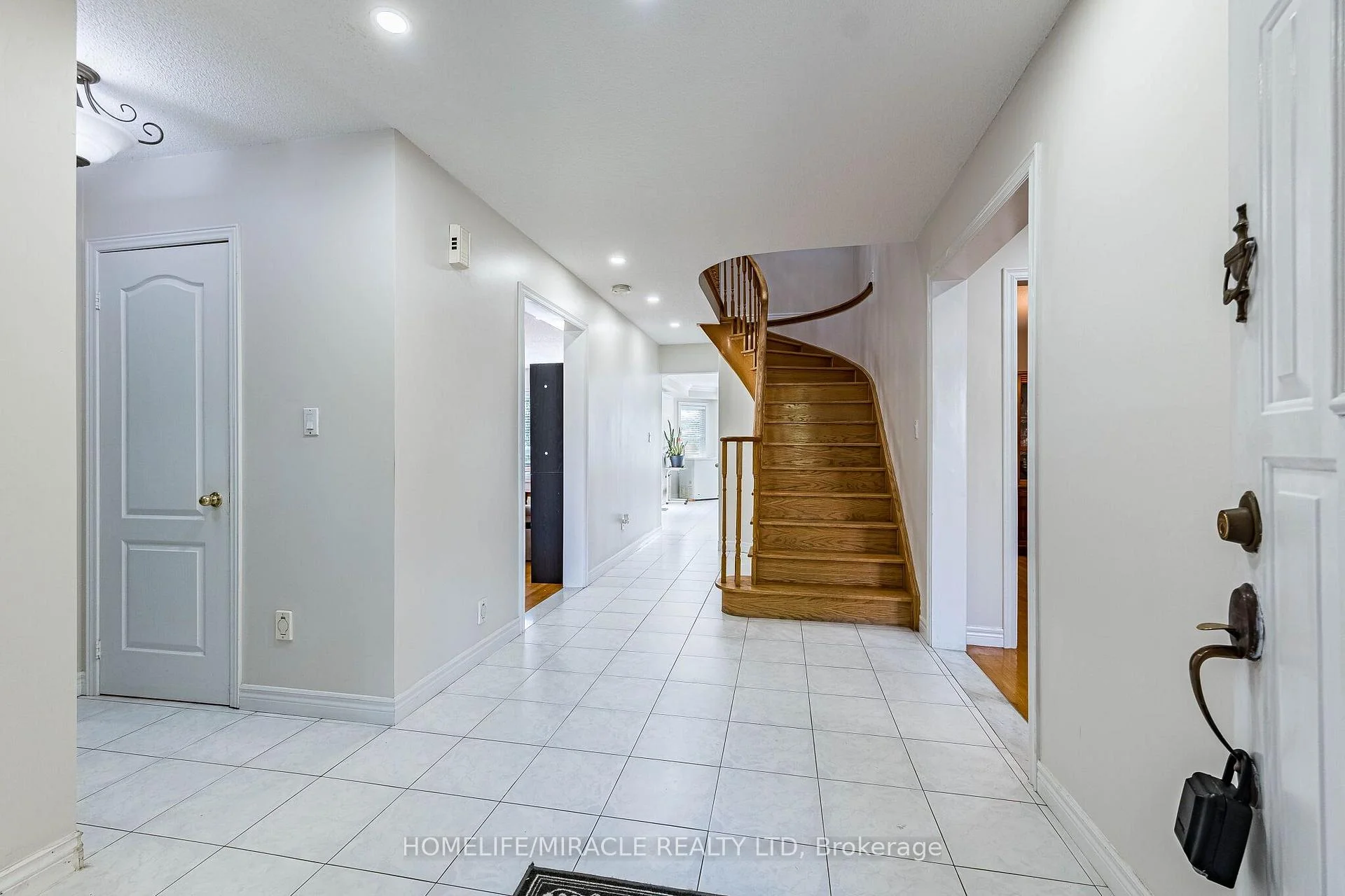 Photo 12 of 42 Porteous Circle, Brampton, Northgate — HOMEH
