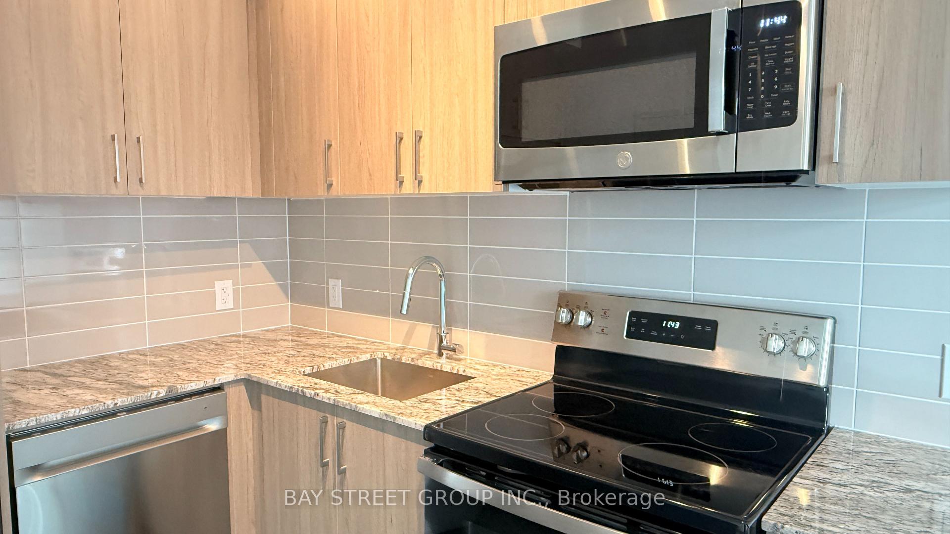 Photo 7 of Unit 2312, 4010 Eglinton Avenue W, Etobicoke, Humber Heights — HOMEH